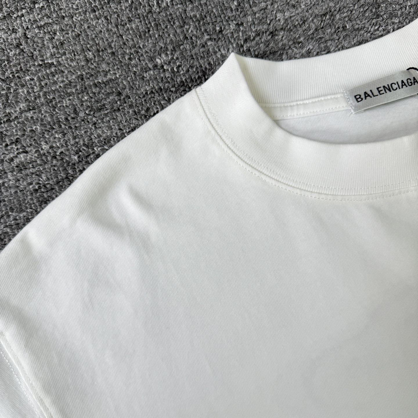 Balenciaga 巴黎世家Balenciaga26ss新款重工刺绣字母短袖圆领T恤