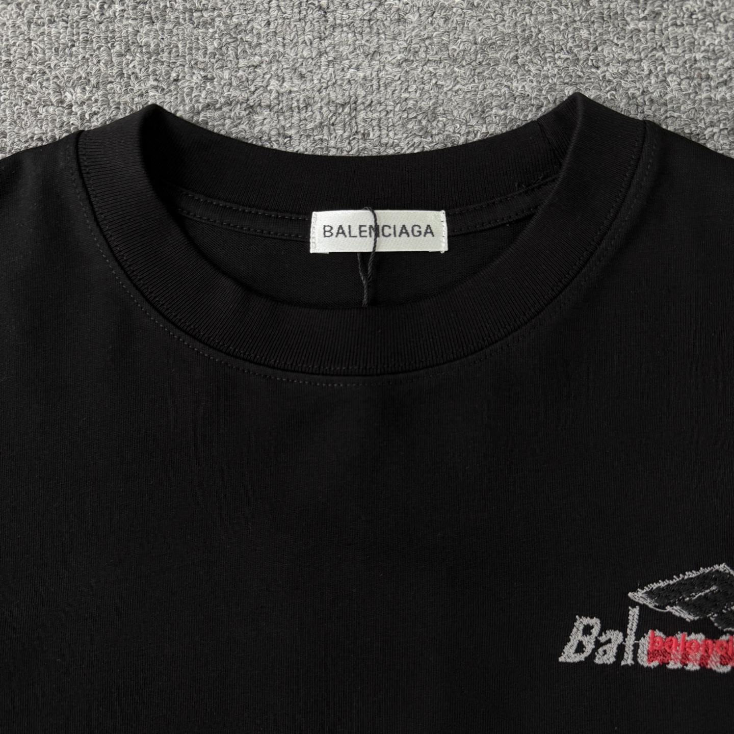 Balenciaga 巴黎世家Balenciaga26ss新款重工刺绣字母短袖圆领T恤