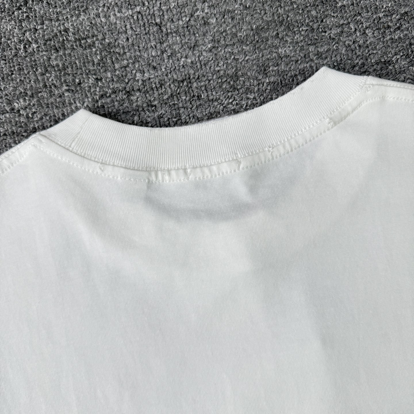 Burberry Burberry巴宝莉26ss新款 格纹贴布绣T恤做旧圆领短袖