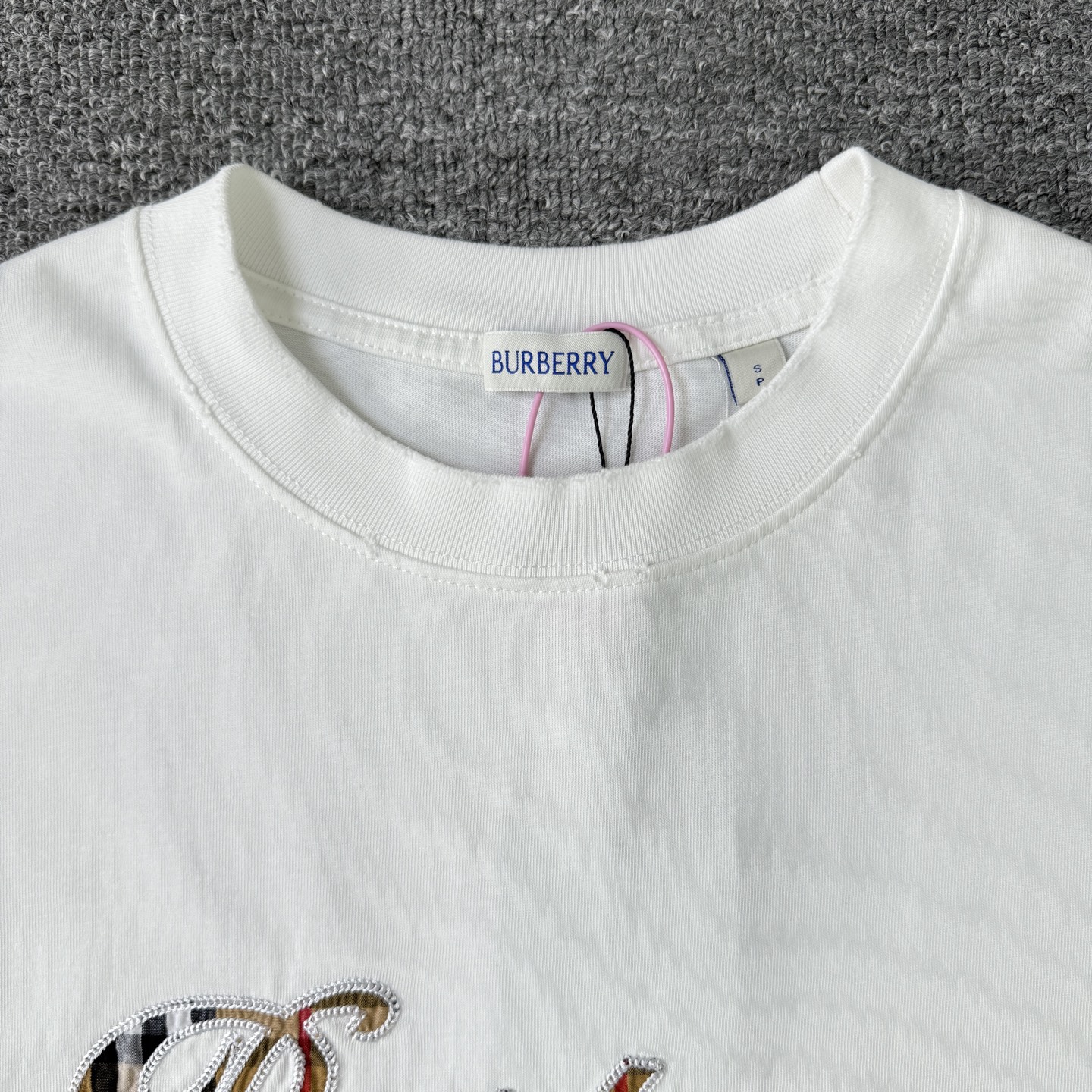 Burberry Burberry巴宝莉26ss新款 格纹贴布绣T恤做旧圆领短袖