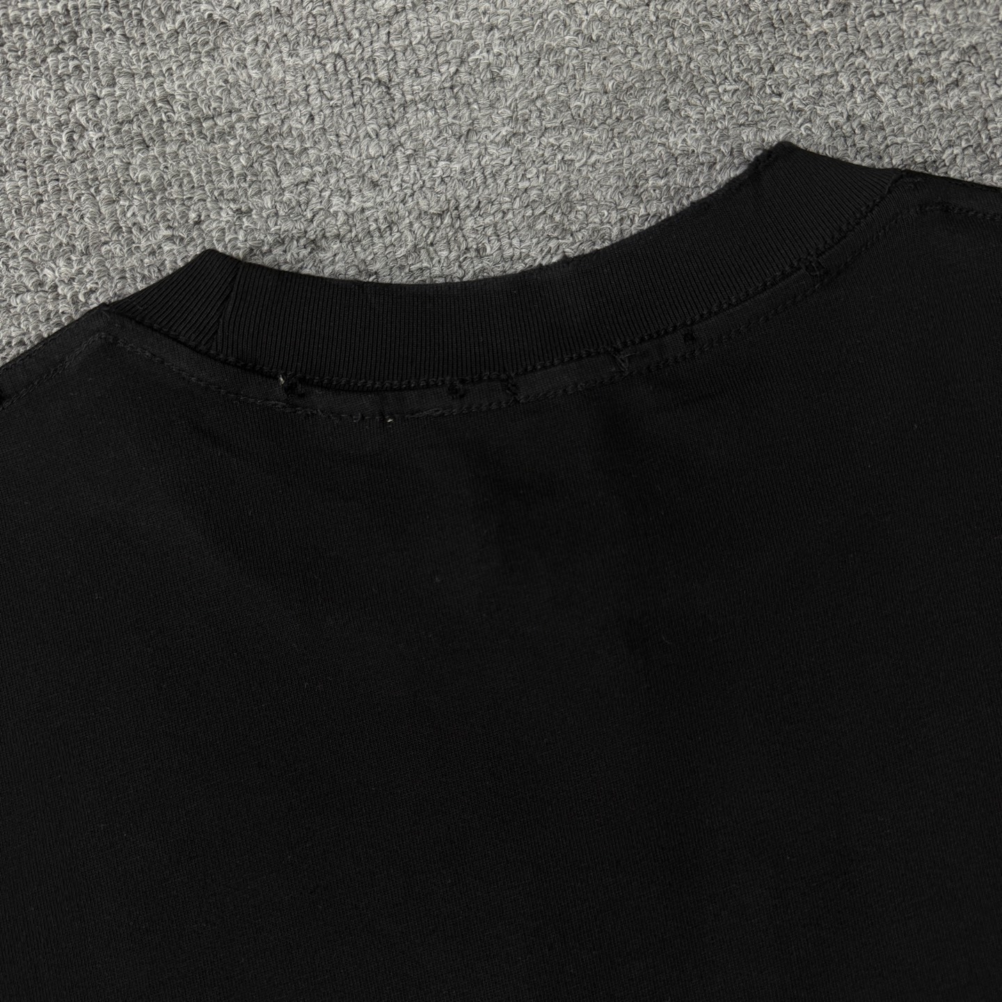 Burberry Burberry巴宝莉26ss新款 格纹贴布绣T恤做旧圆领短袖