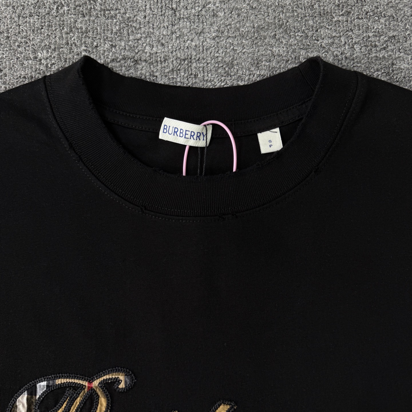 Burberry Burberry巴宝莉26ss新款 格纹贴布绣T恤做旧圆领短袖