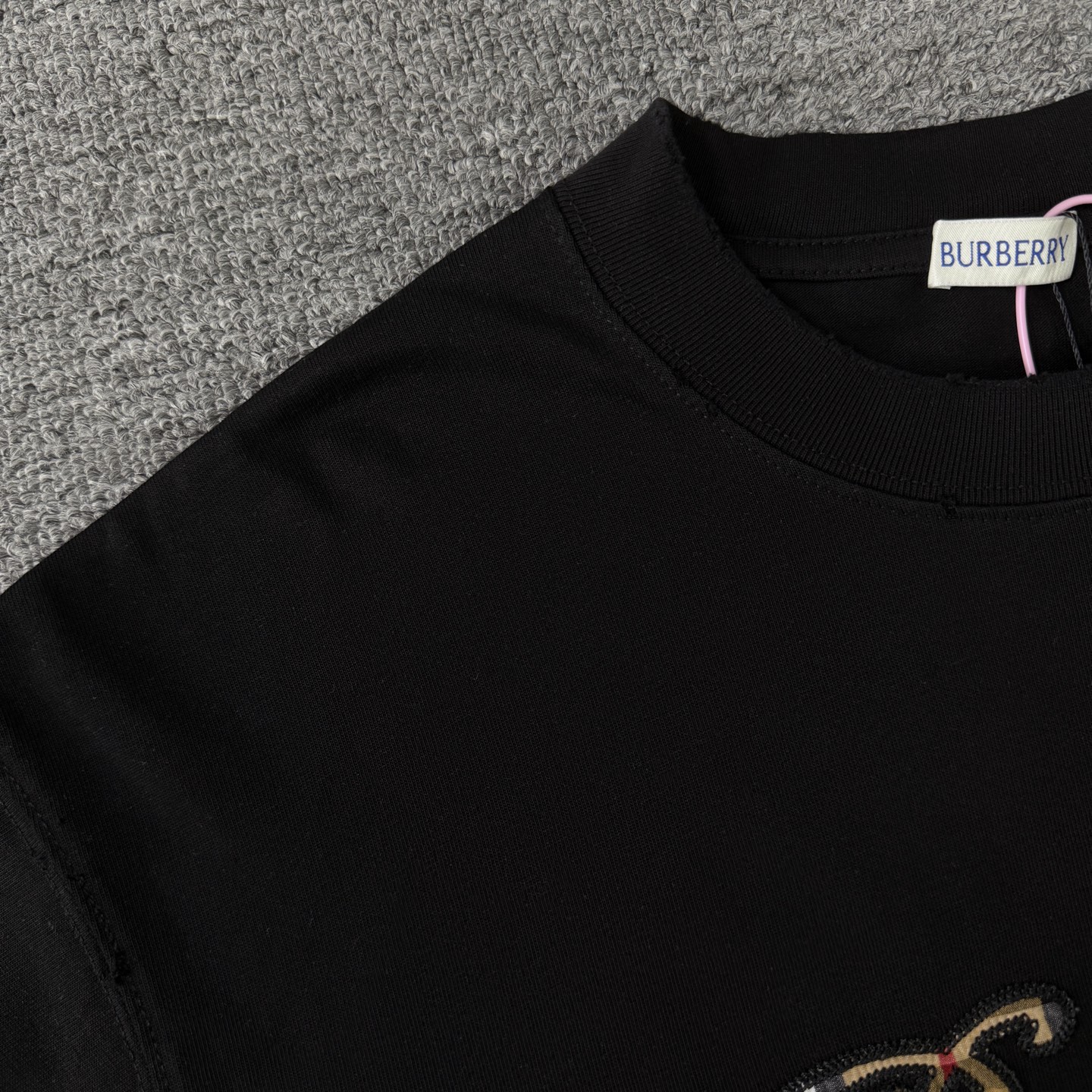 Burberry Burberry巴宝莉26ss新款 格纹贴布绣T恤做旧圆领短袖