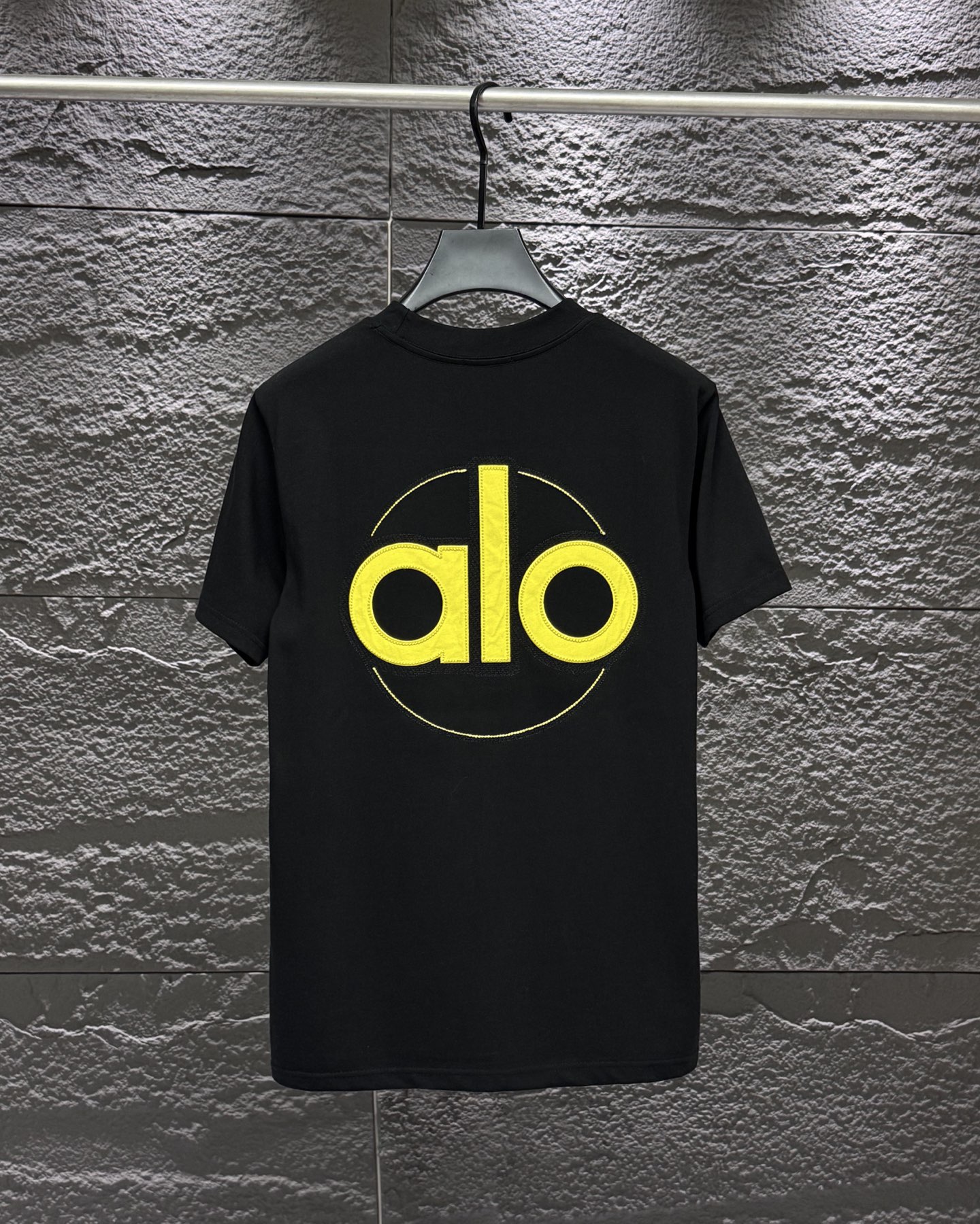 Alternative view of Louis Vuitton T-Shirt 06819
