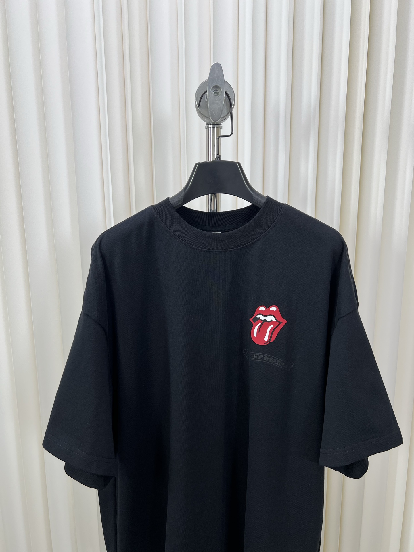 Chrome Hearts Thick Tongue Logo Short Sleeve T-Shirt - Relaxed Fit 5 i1745158008004 7309 0 3