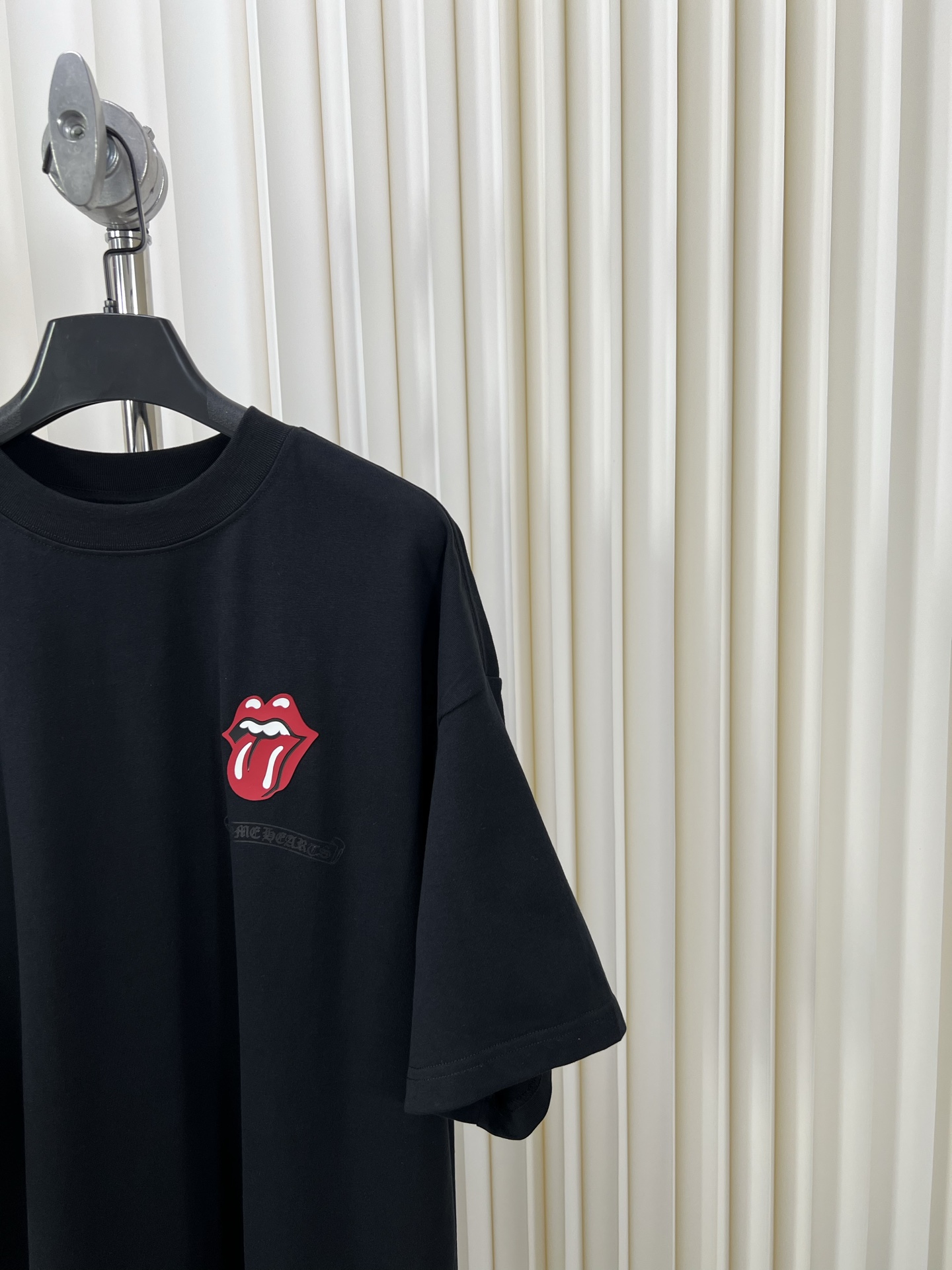 Chrome Hearts Thick Tongue Logo Short Sleeve T-Shirt - Relaxed Fit 4 i1745158009646 2411 0 2