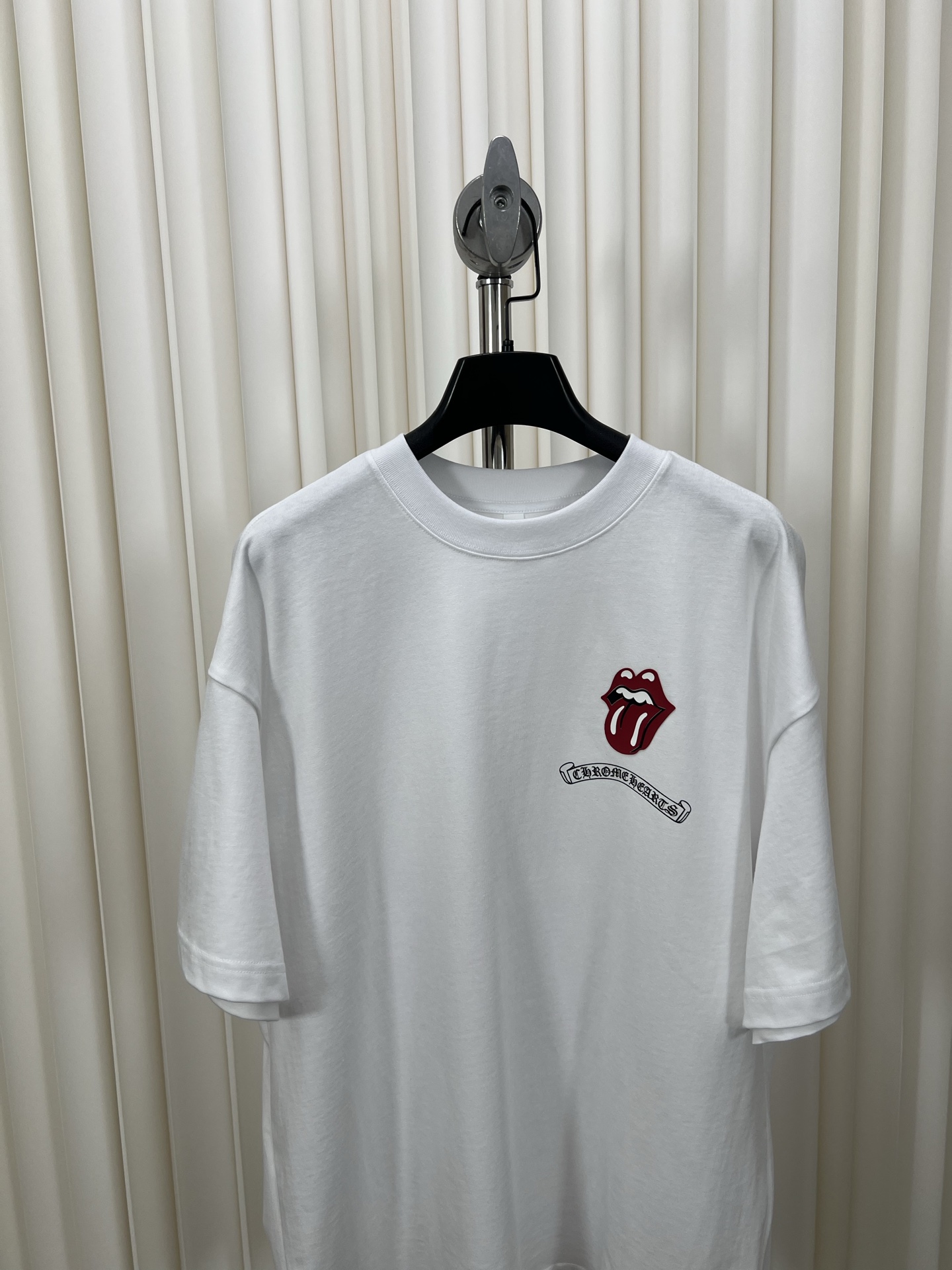 Chrome Hearts Thick Tongue Logo Short Sleeve T-Shirt - Relaxed Fit 5 i1745421971885 1481 0 3