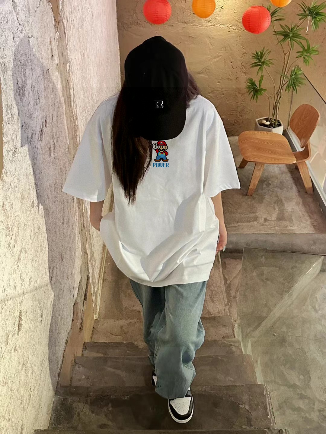 💰90
高品质
TNF北面联名款专柜同步童趣马里奥情侣款男女同款印花短袖
采用260克定制精梳纯棉，三针五线做工，领口定制螺纹不变形，领口包包边条，肩膀处内里带压条，做工面料细节都无法挑剔，印花采用进口浆料，高端的刺绣精致细腻，简直太完美了！
版型宽松，男女都可以穿！
颜色 黑色 白色 高级灰
尺码m~xl
m肩宽47胸围108衣长70
L肩宽49胸围112衣长72
XL肩宽51胸围116衣长74