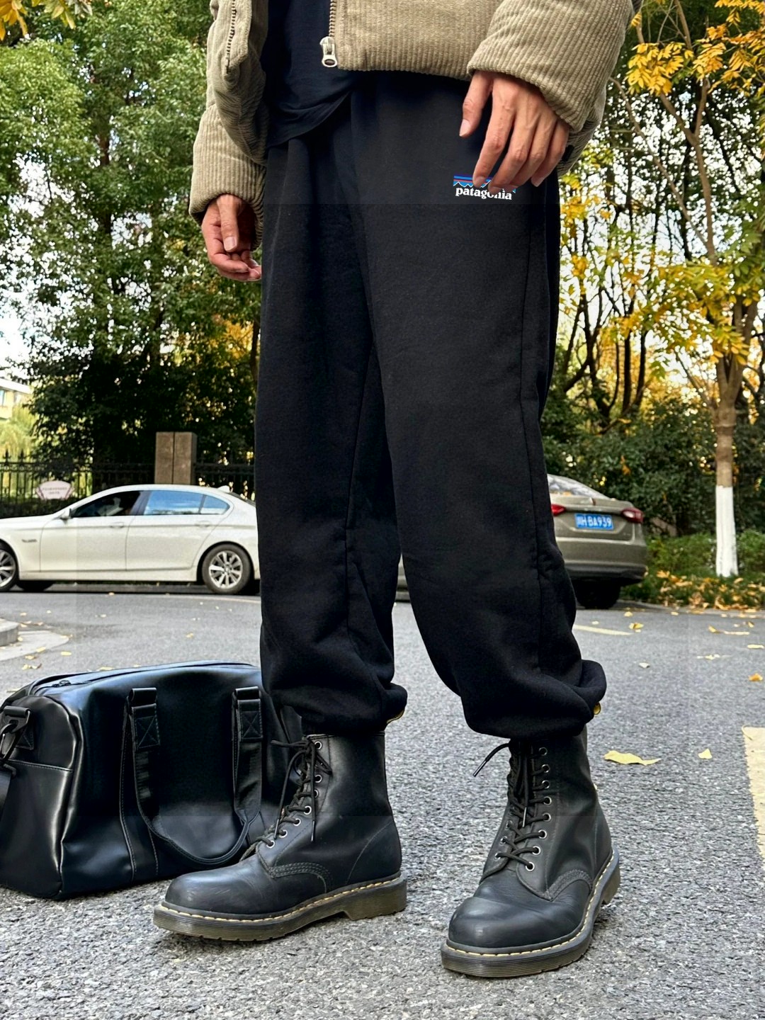 Alternative view of Pants 08079