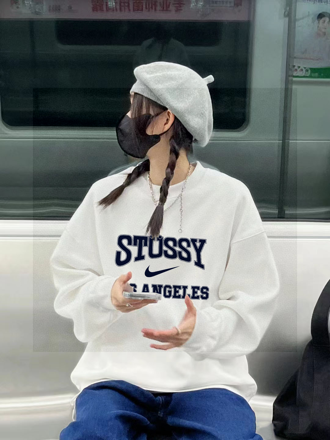 Alternative view of Hoodie 05218
