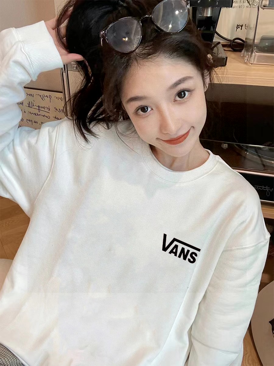 Alternative view of Hoodie 03942