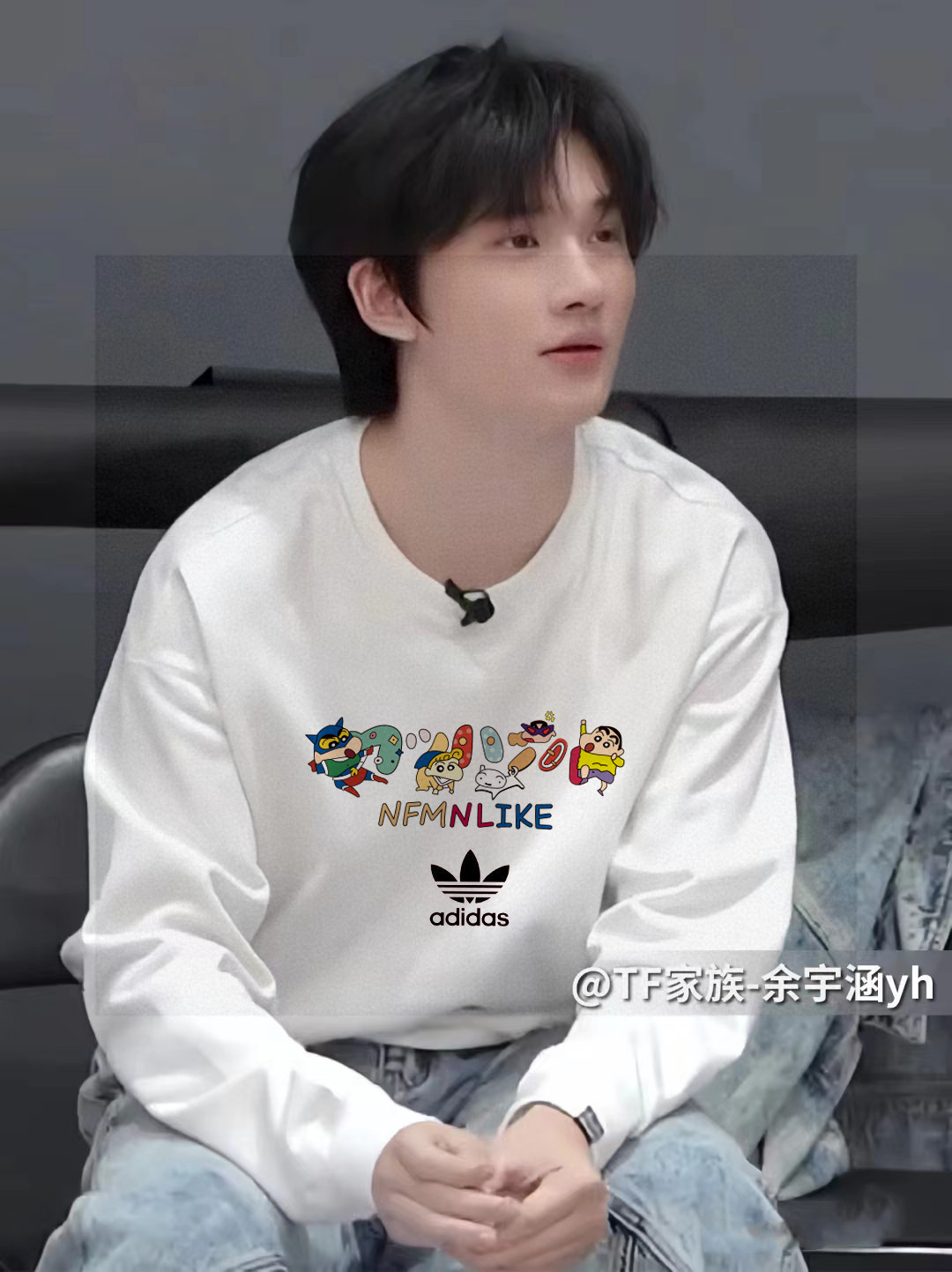 Alternative view of Hoodie 03935
