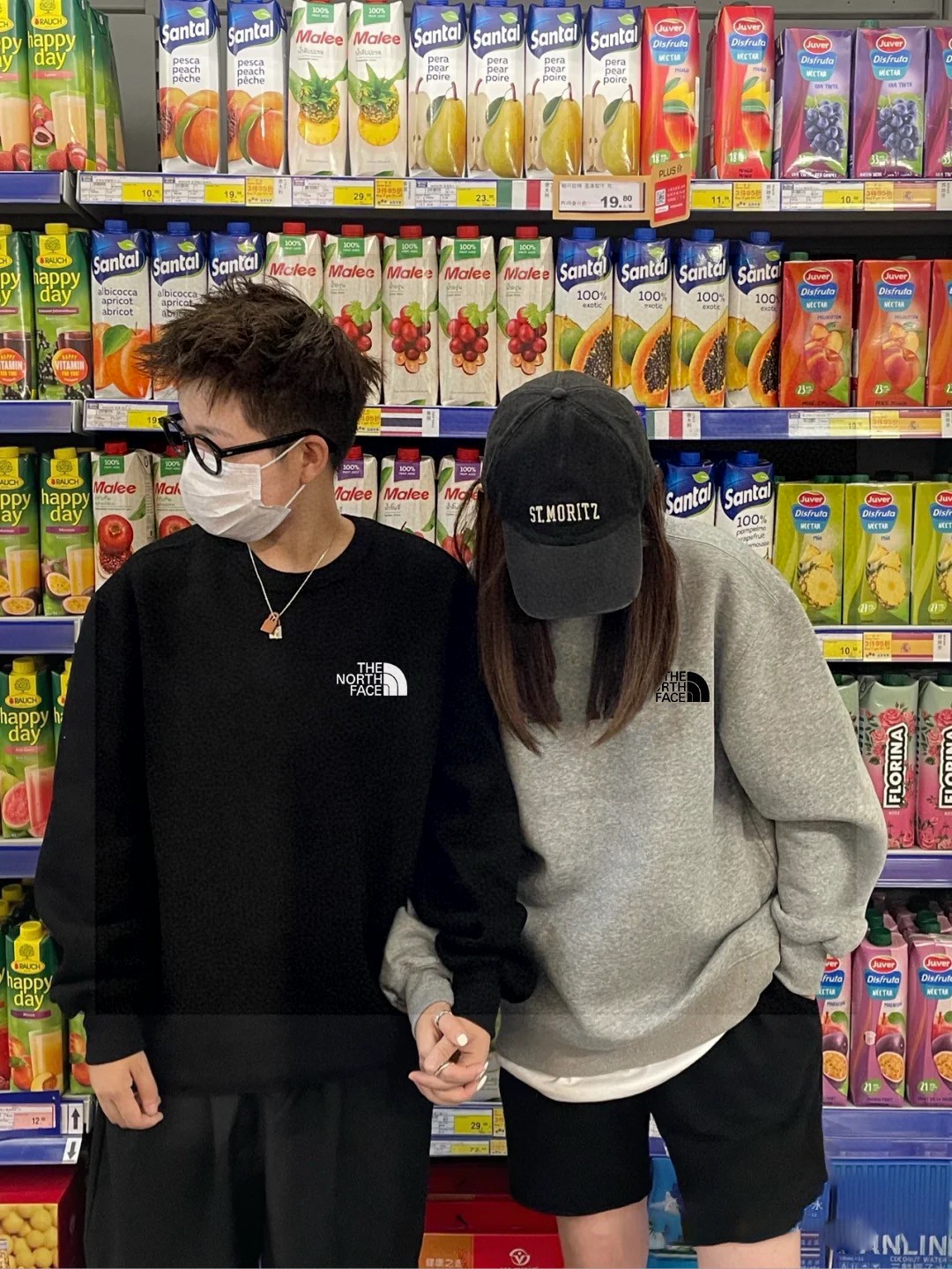 Alternative view of Hoodie 02246