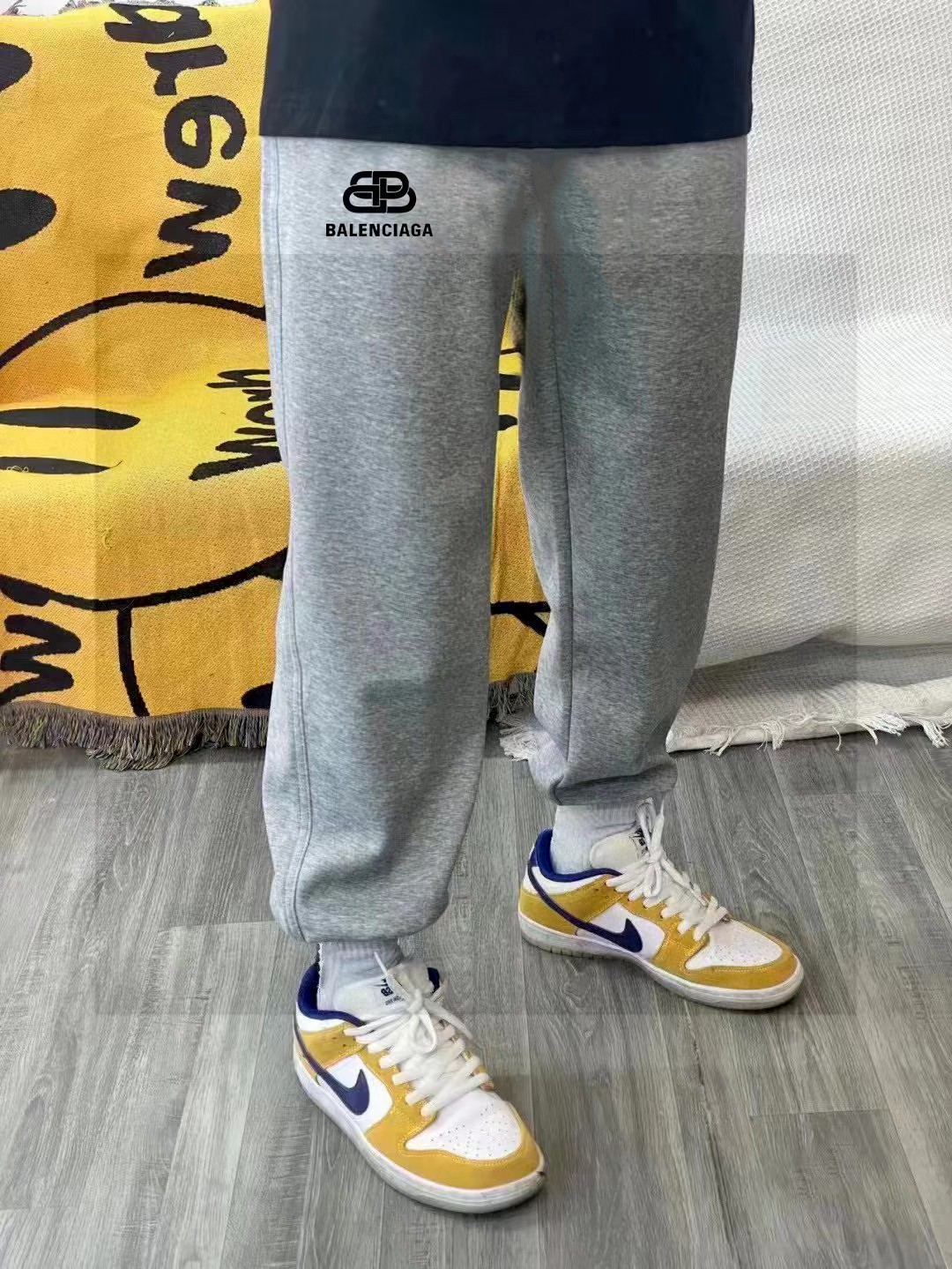 Alternative view of Balenciaga Pants 00639