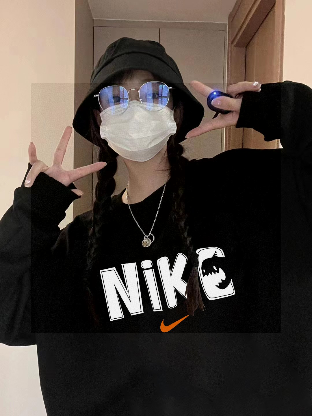 Alternative view of Hoodie 00616