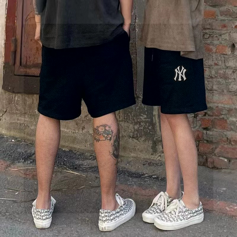 Alternative view of Shorts 01479