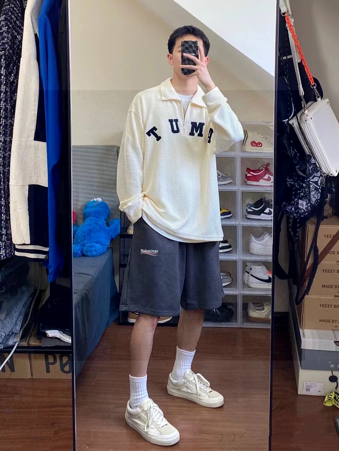 Alternative view of Balenciaga Shorts 01474