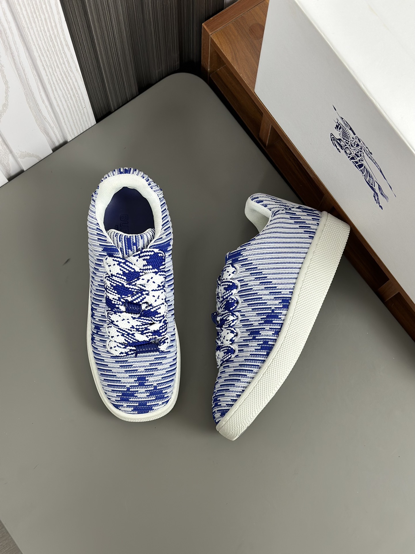 Burberry Burberry Box Series Zapatillas de deporte casuales de suela gruesa para pareja, Zapatillas 