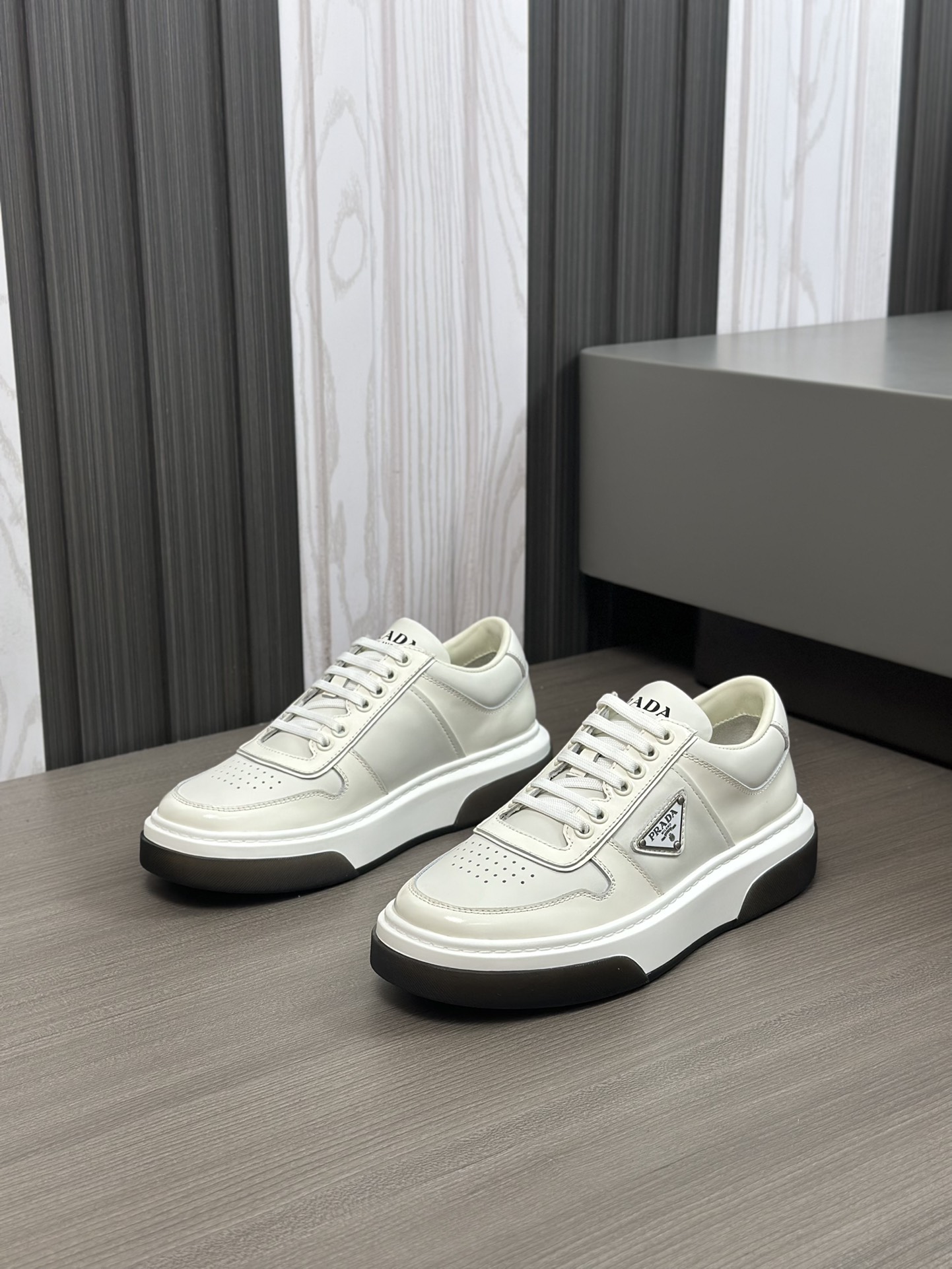 alta calidad [PRADA] zapatillas de deporte de los hombres de la calle fritos nueva llegada, contador