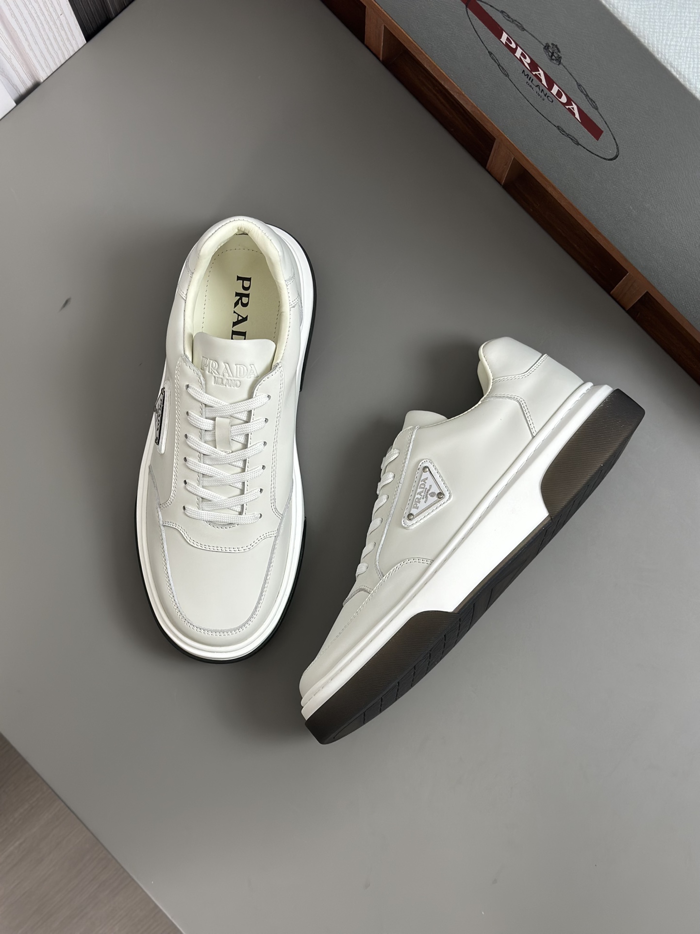 alta calidad [PRADA] zapatillas de deporte de los hombres de la calle fritos nueva llegada, contador