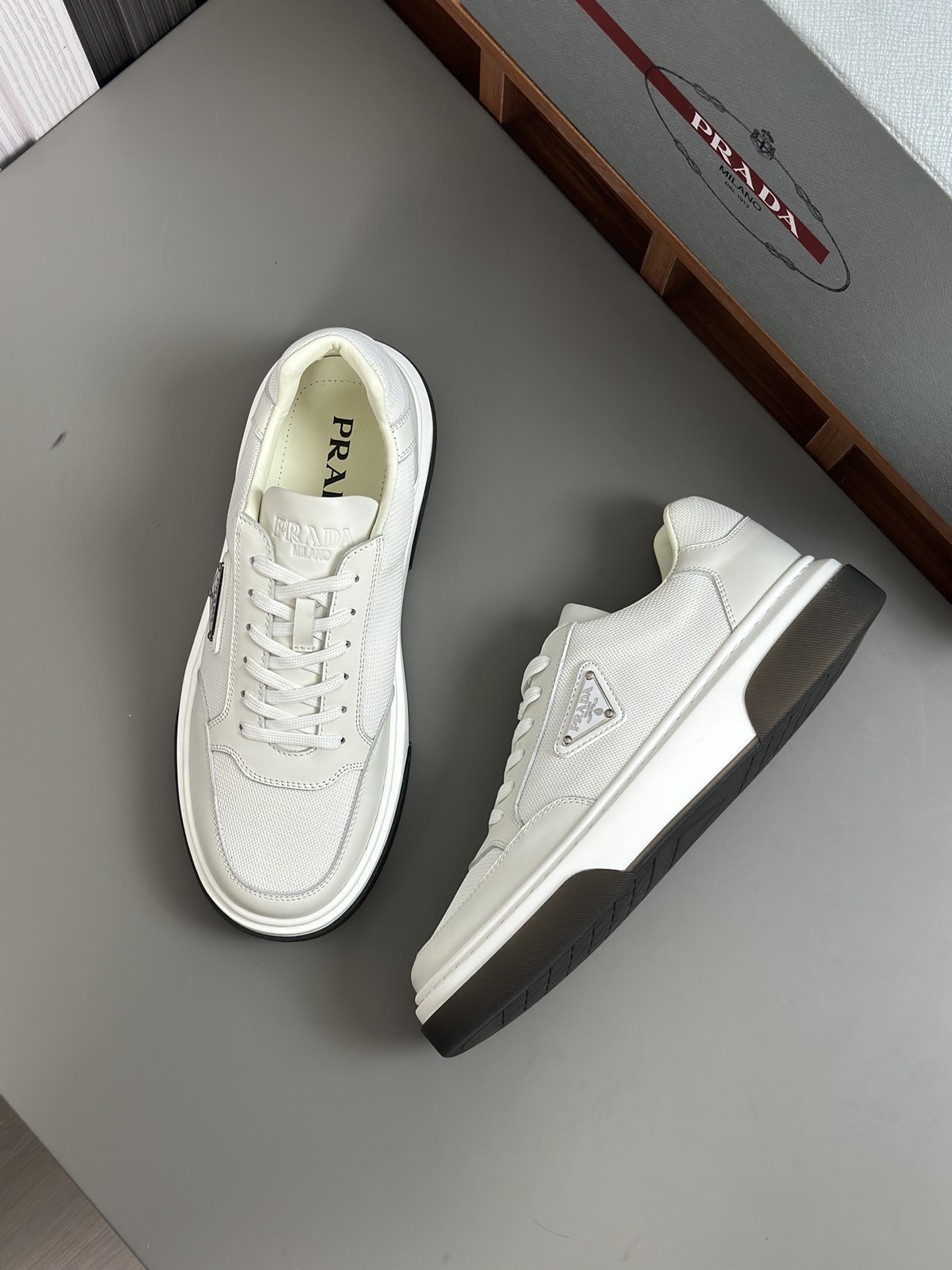 alta calidad [PRADA] zapatillas de deporte de los hombres de la calle fritos nueva llegada, contador