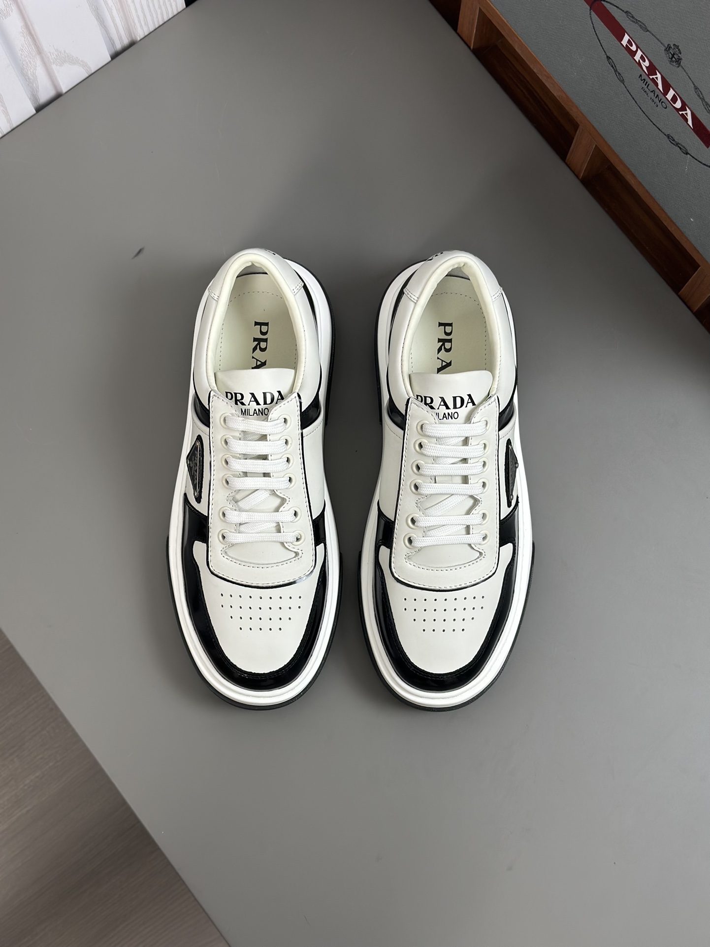 alta calidad [PRADA] zapatillas de deporte de los hombres de la calle fritos nueva llegada, contador