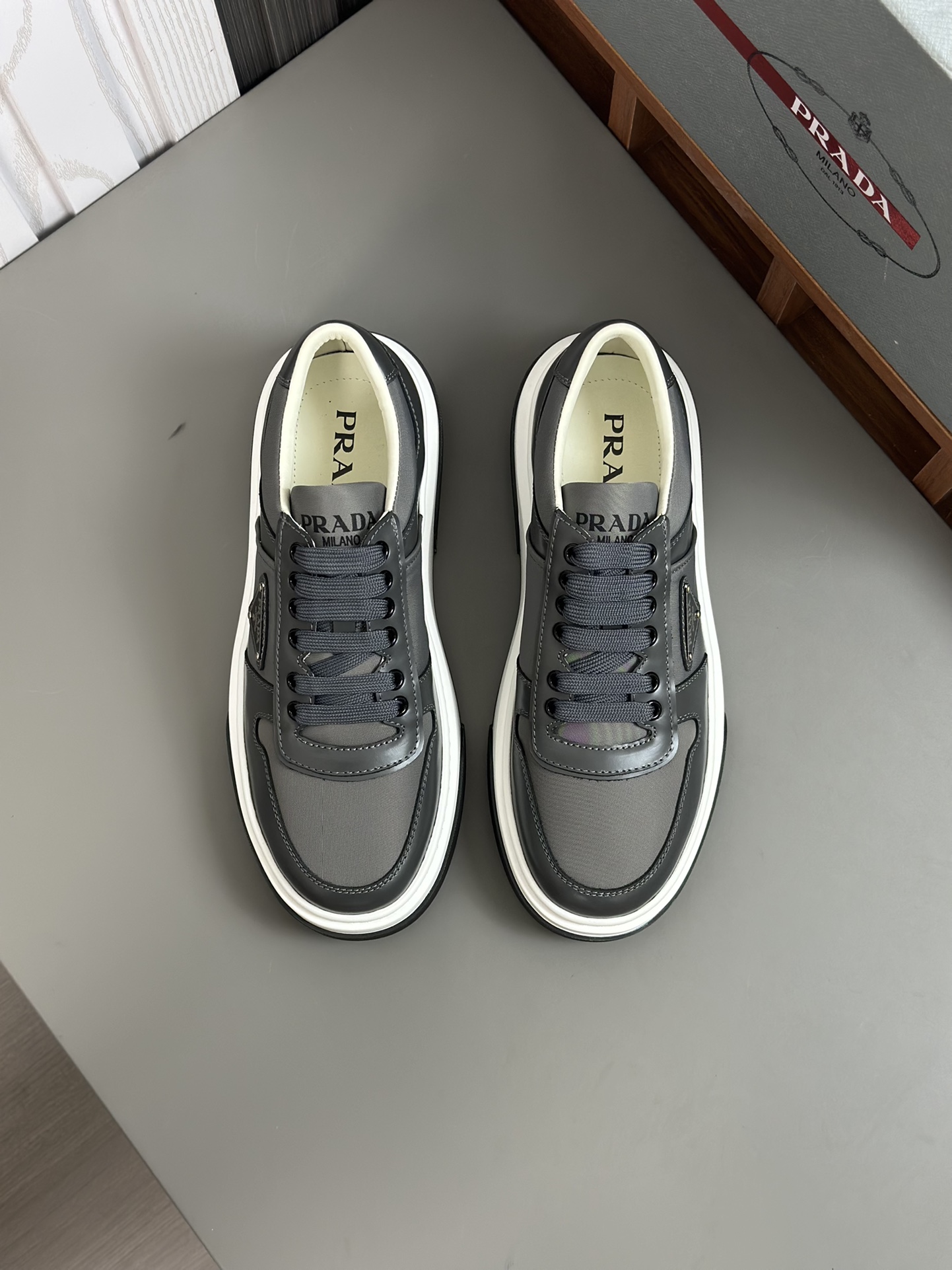 alta calidad [PRADA] zapatillas de deporte de los hombres de la calle fritos nueva llegada, contador