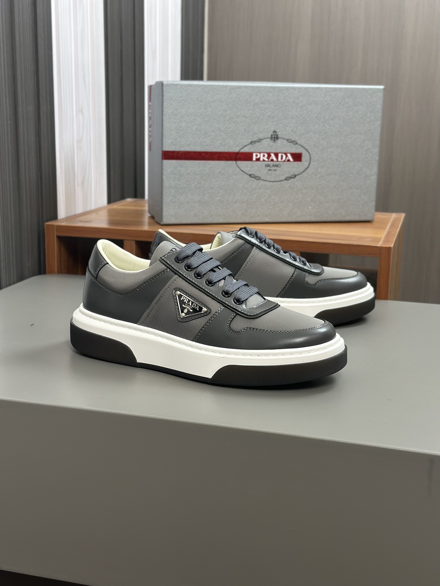 alta calidad [PRADA] zapatillas de deporte de los hombres de la calle fritos nueva llegada, contador