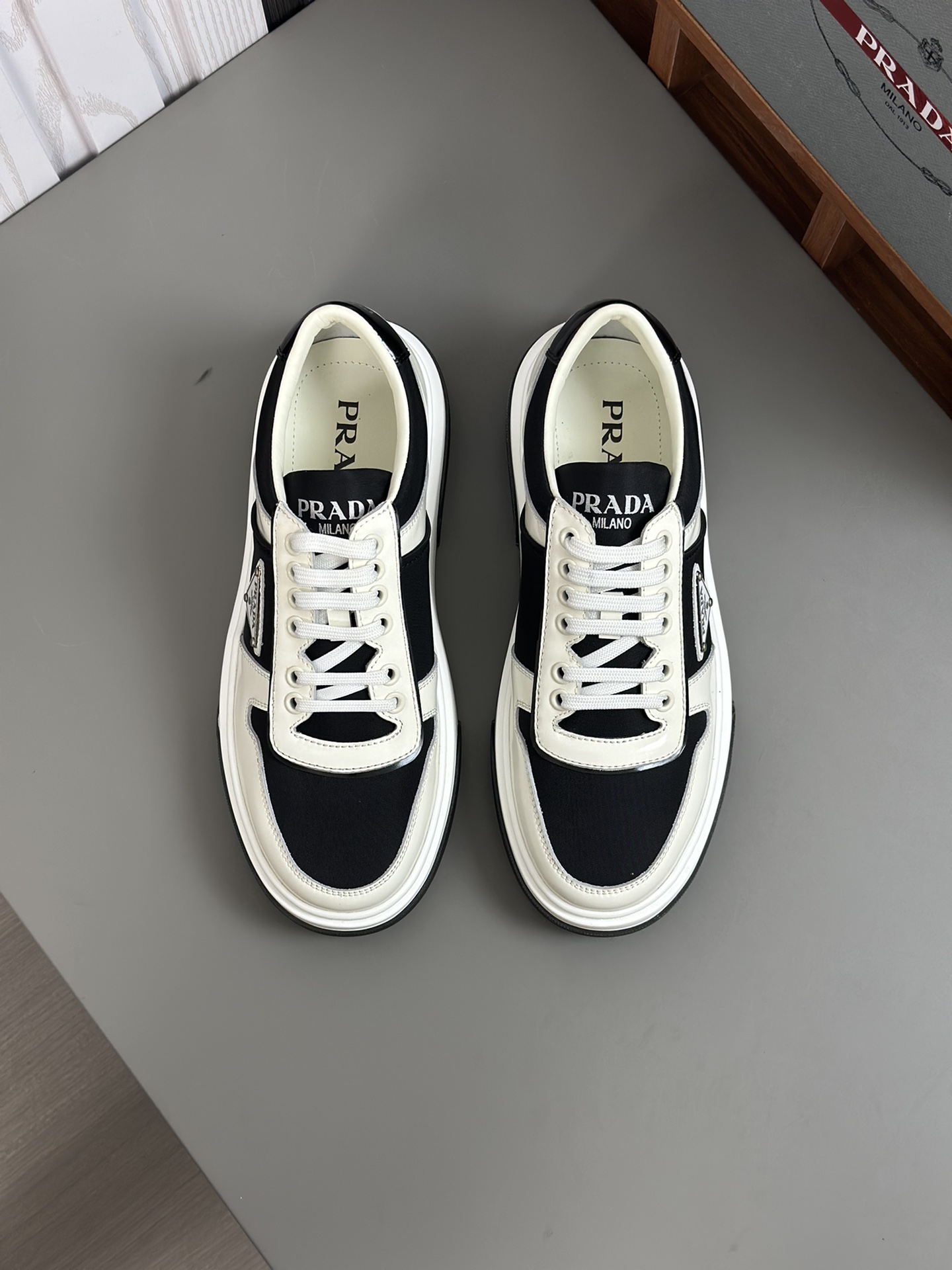 alta calidad [PRADA] zapatillas de deporte de los hombres de la calle fritos nueva llegada, contador