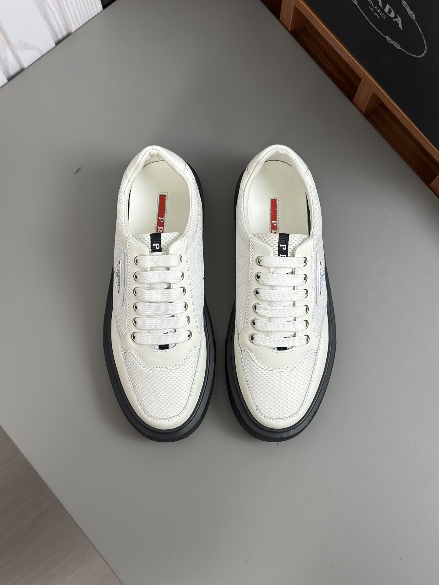 alta calidad [PRADA] zapatillas de deporte de los hombres de la calle fritos nueva llegada, contador
