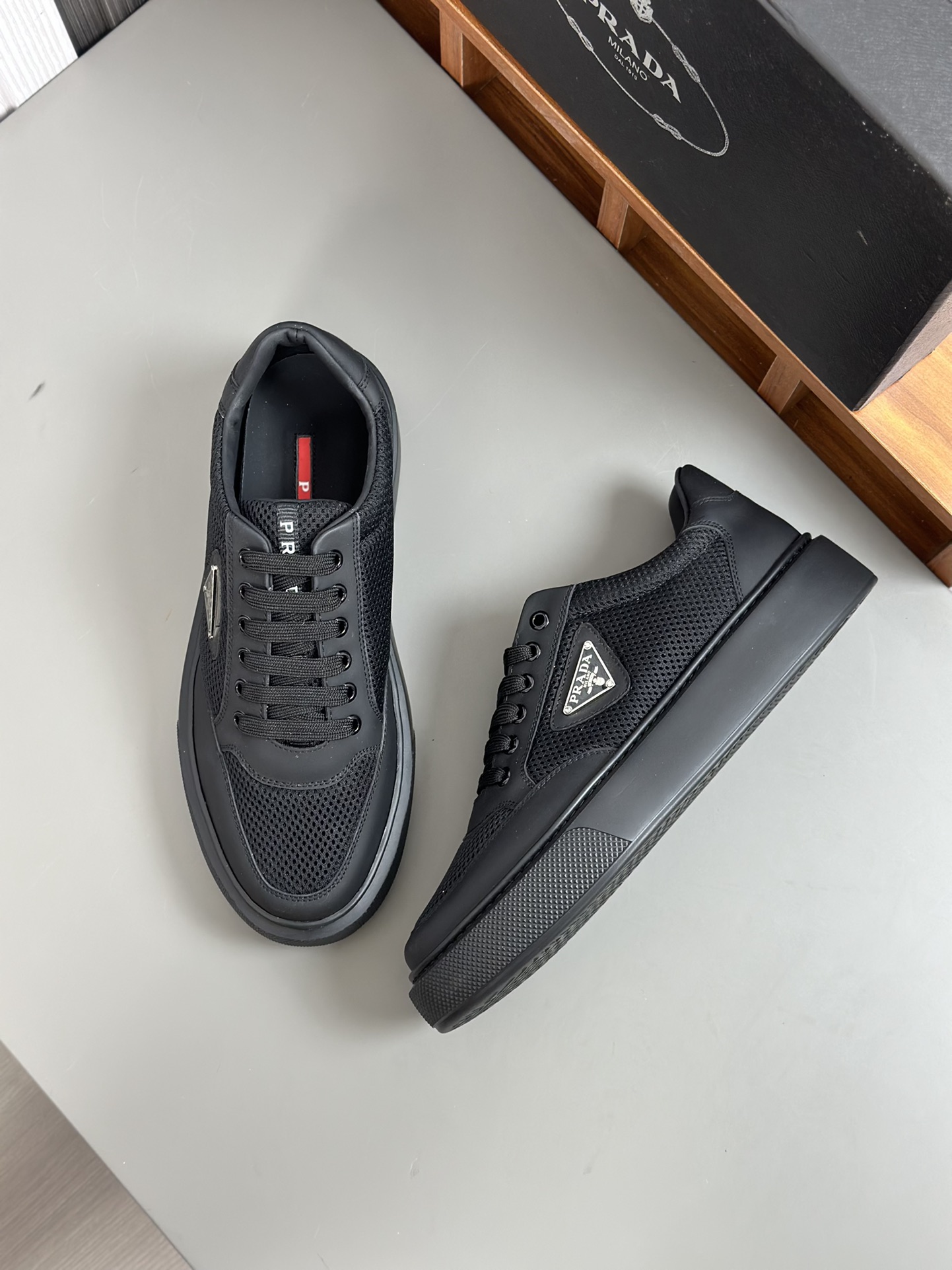 alta calidad [PRADA] zapatillas de deporte de los hombres de la calle fritos nueva llegada, contador