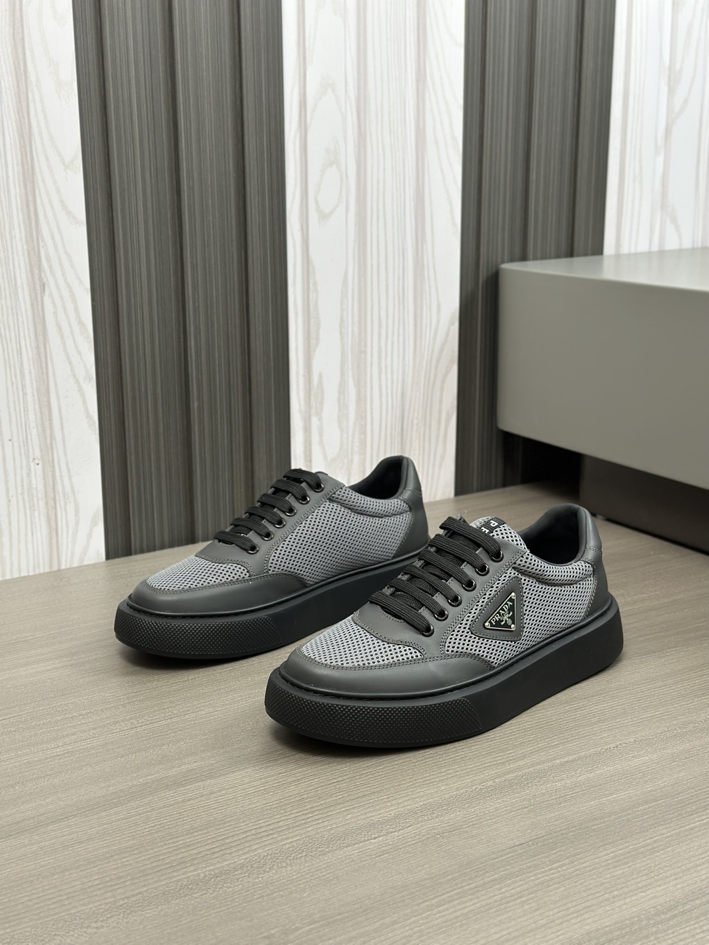 alta calidad [PRADA] zapatillas de deporte de los hombres de la calle fritos nueva llegada, contador