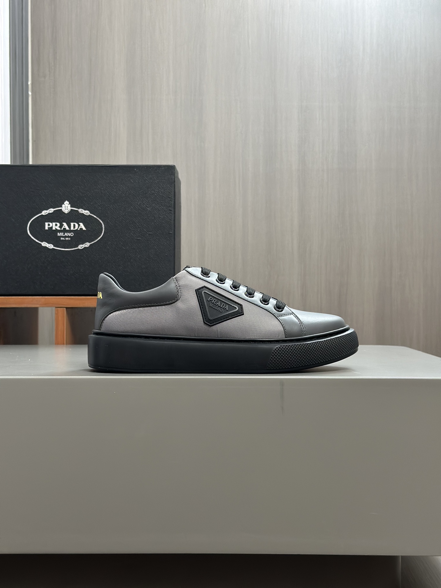 alta calidad [PRADA] zapatillas de deporte de los hombres de la calle fritos nueva llegada, contador