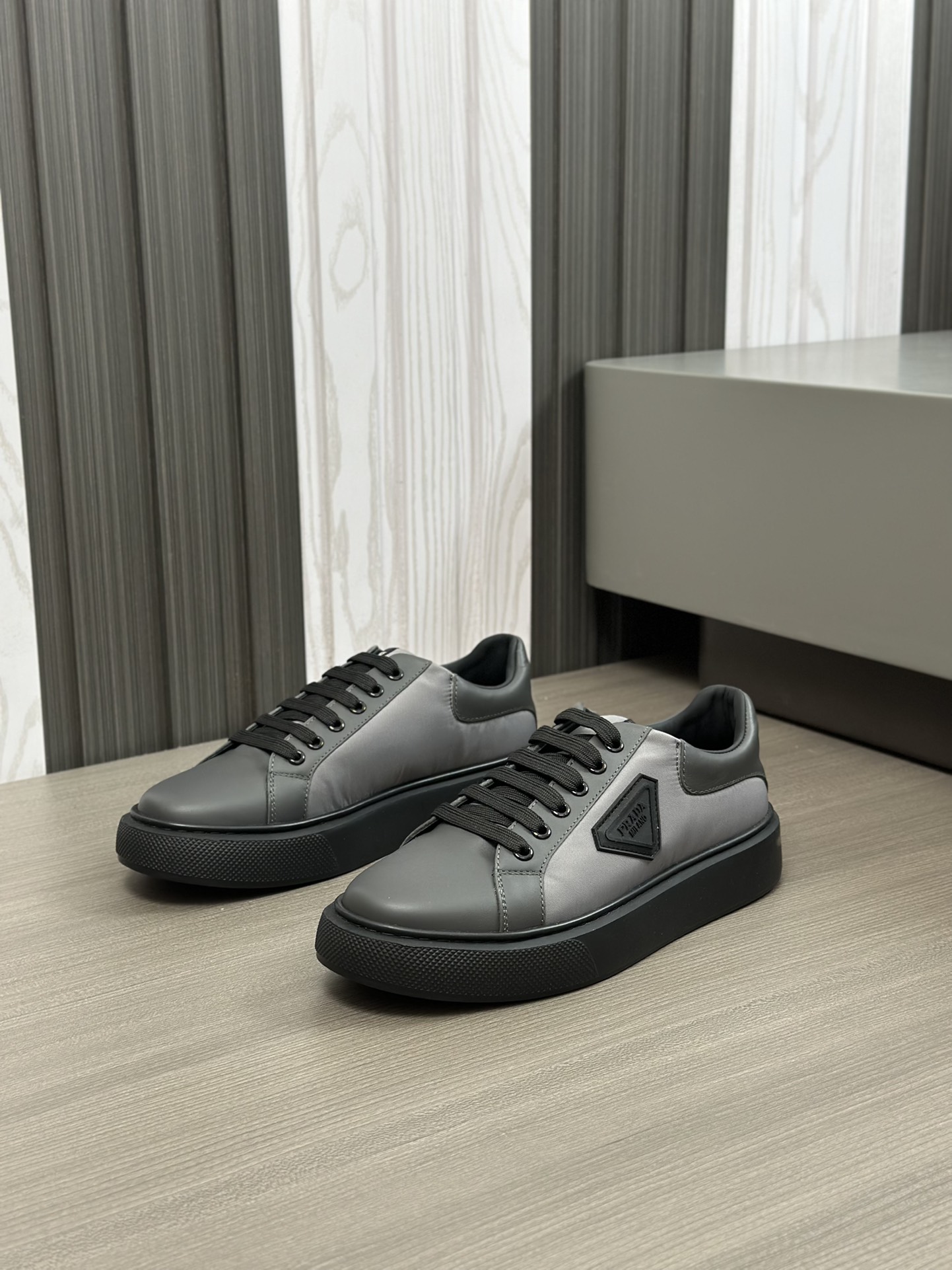 alta calidad [PRADA] zapatillas de deporte de los hombres de la calle fritos nueva llegada, contador