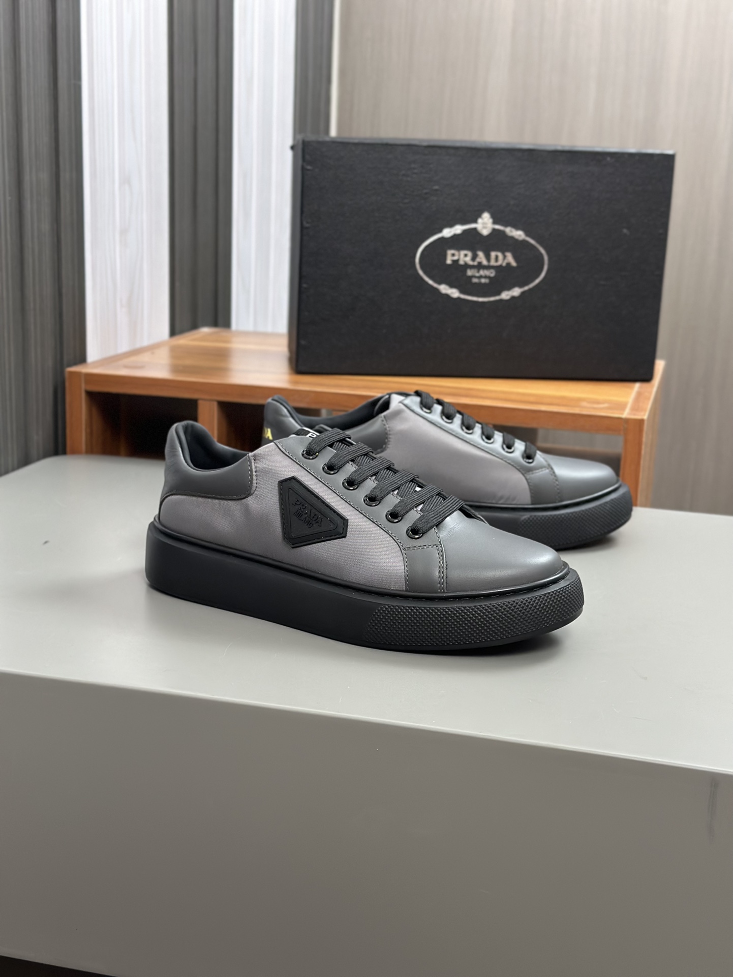 alta calidad [PRADA] zapatillas de deporte de los hombres de la calle fritos nueva llegada, contador
