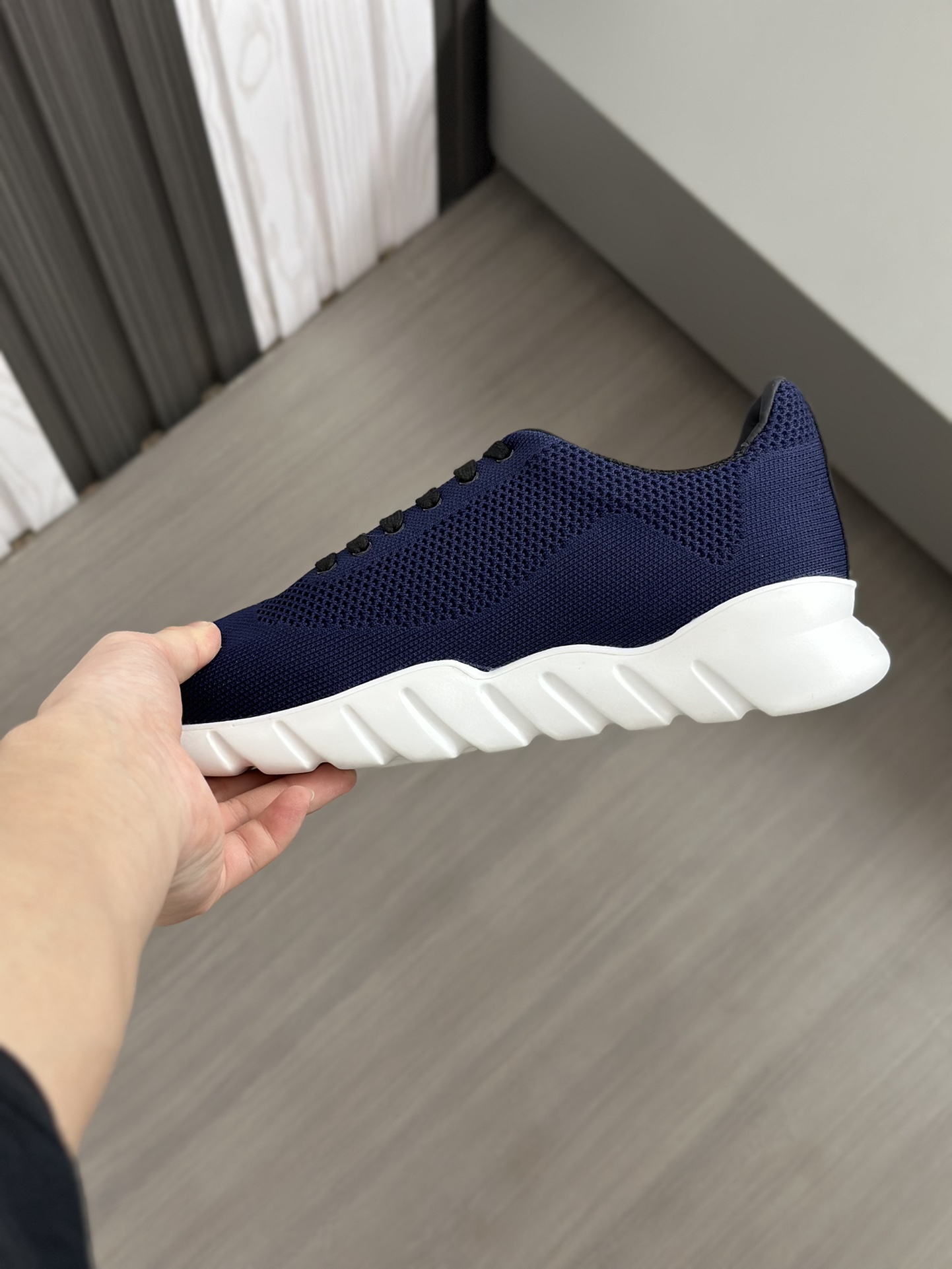 [FENDI] Fendi, haciendo estallar la popularidad de los hombres de la calle Dios Pequeño Monstruo de 