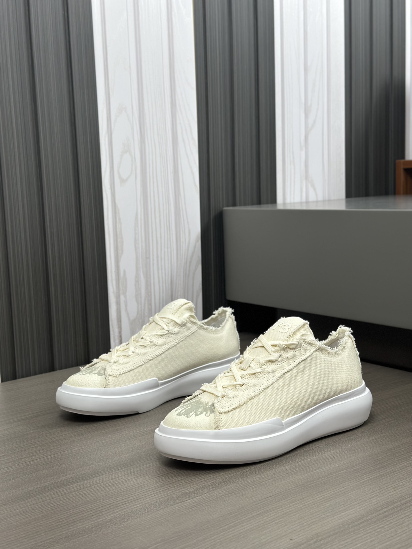 (modelo Graffiti)Y-3 Centennial Lo Nuevo Zapatillas casuales bajas de cuero textil para hombreEnvío 