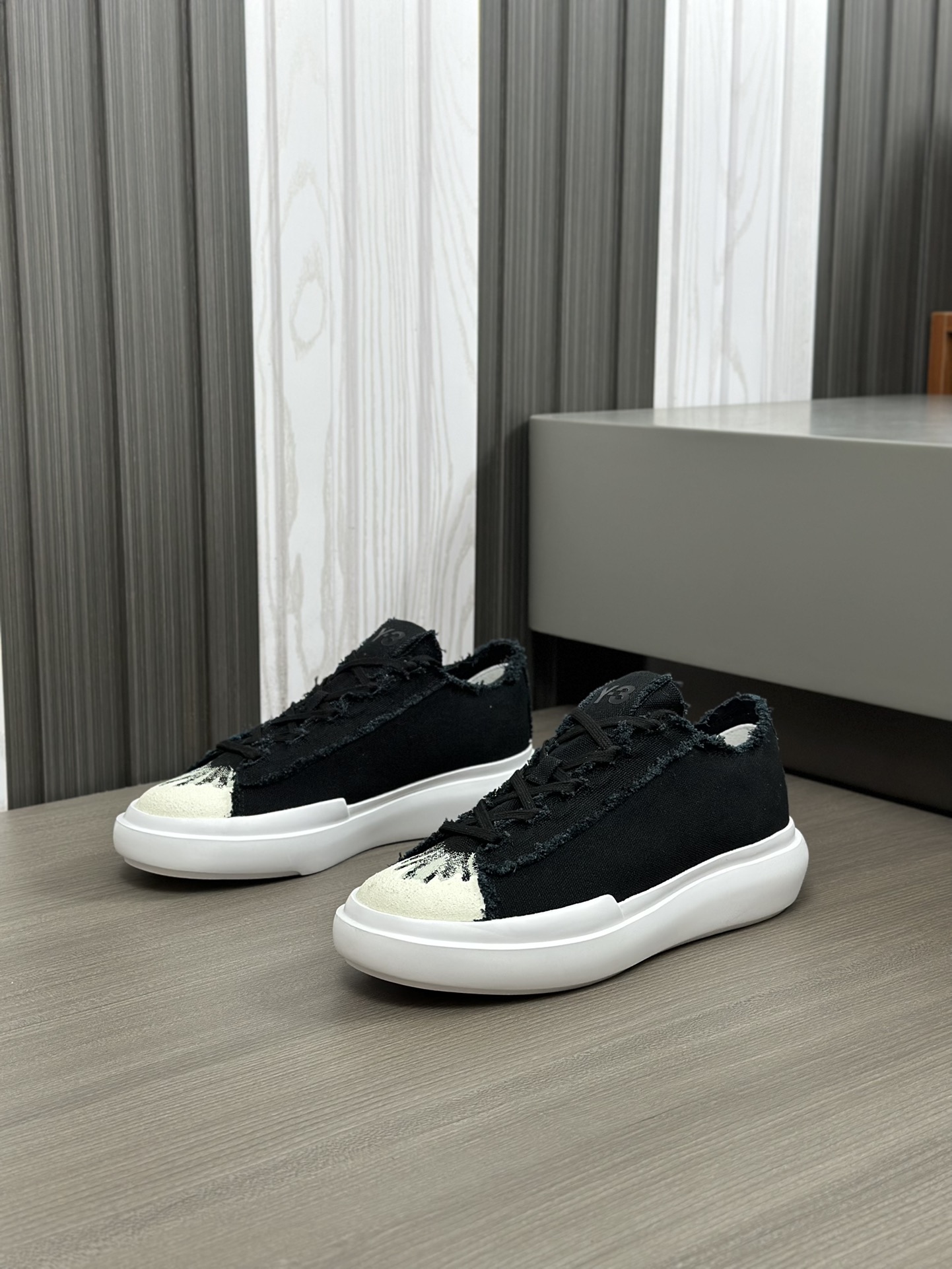 (modelo Graffiti)Y-3 Centennial Lo Nuevo Zapatillas casuales bajas de cuero textil para hombreEnvío 