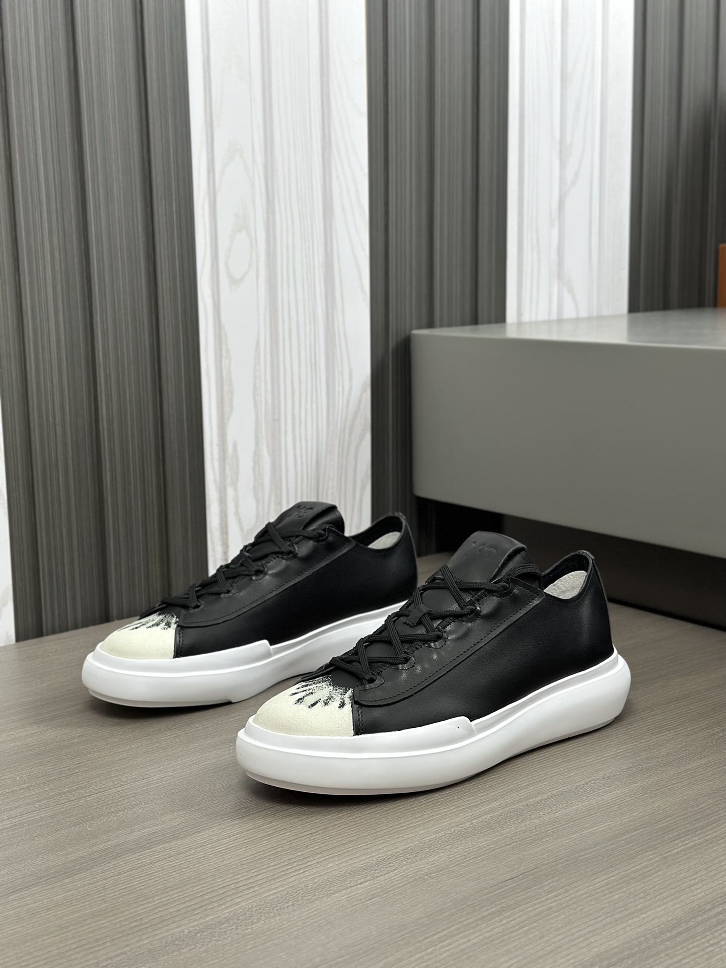 (Modelo Graffiti Todo Piel) Y-3 Centennial Lo Nuevo Zapatillas de deporte casuales de cuero de tela 