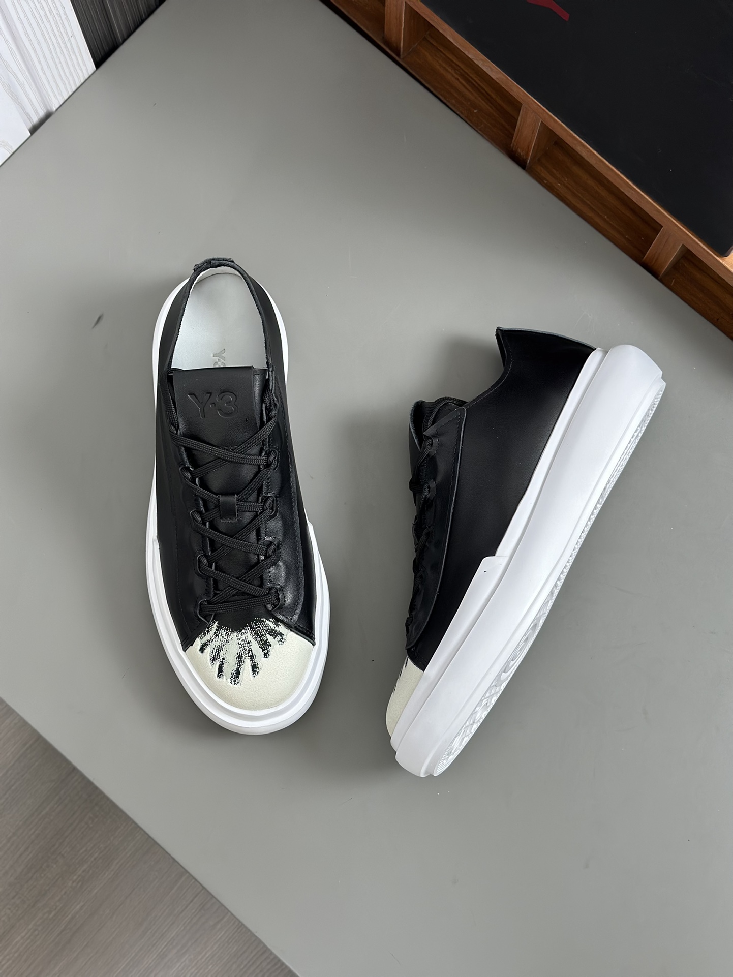 (Modelo Graffiti Todo Piel) Y-3 Centennial Lo Nuevo Zapatillas de deporte casuales de cuero de tela 