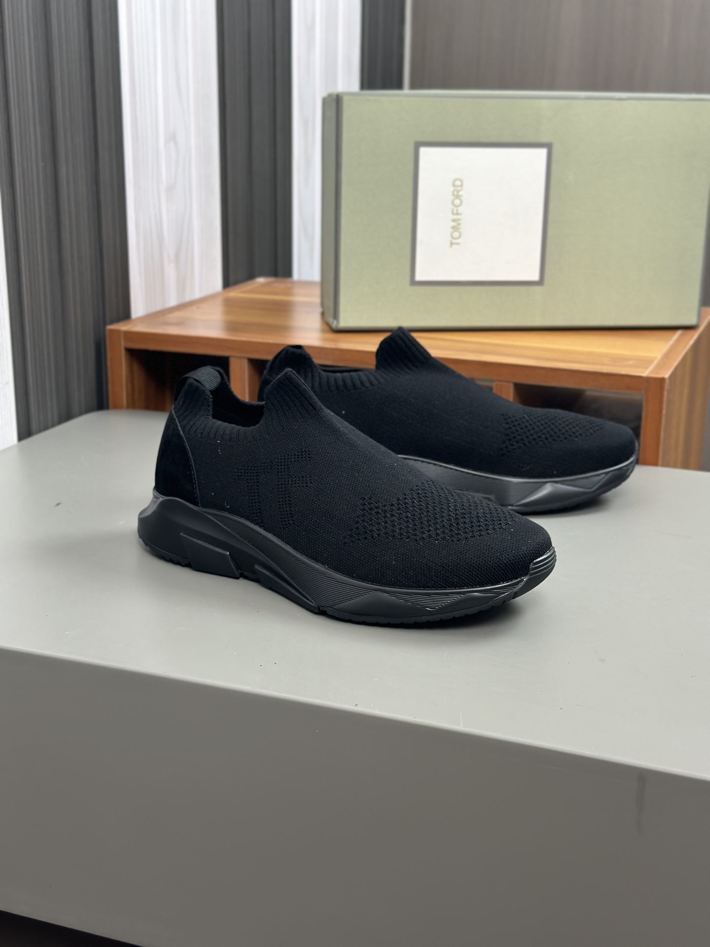 TOM FORD zapatillas bajas de puntoTejido de punto de alta densidad con artesanía de piel de vacuno, 