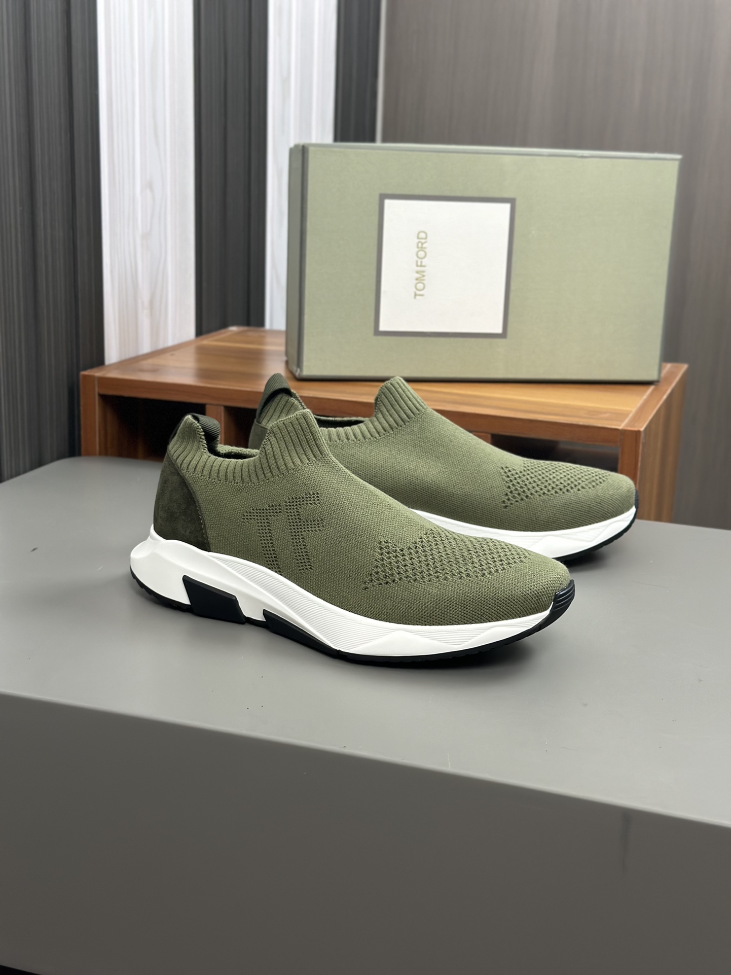 TOM FORD zapatillas bajas de puntoTejido de punto de alta densidad con artesanía de piel de vacuno, 