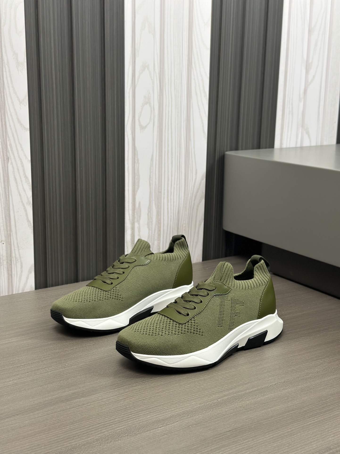 TOM FORD zapatillas bajas de puntoTejido de punto de alta densidad con artesanía de piel de vacuno, 