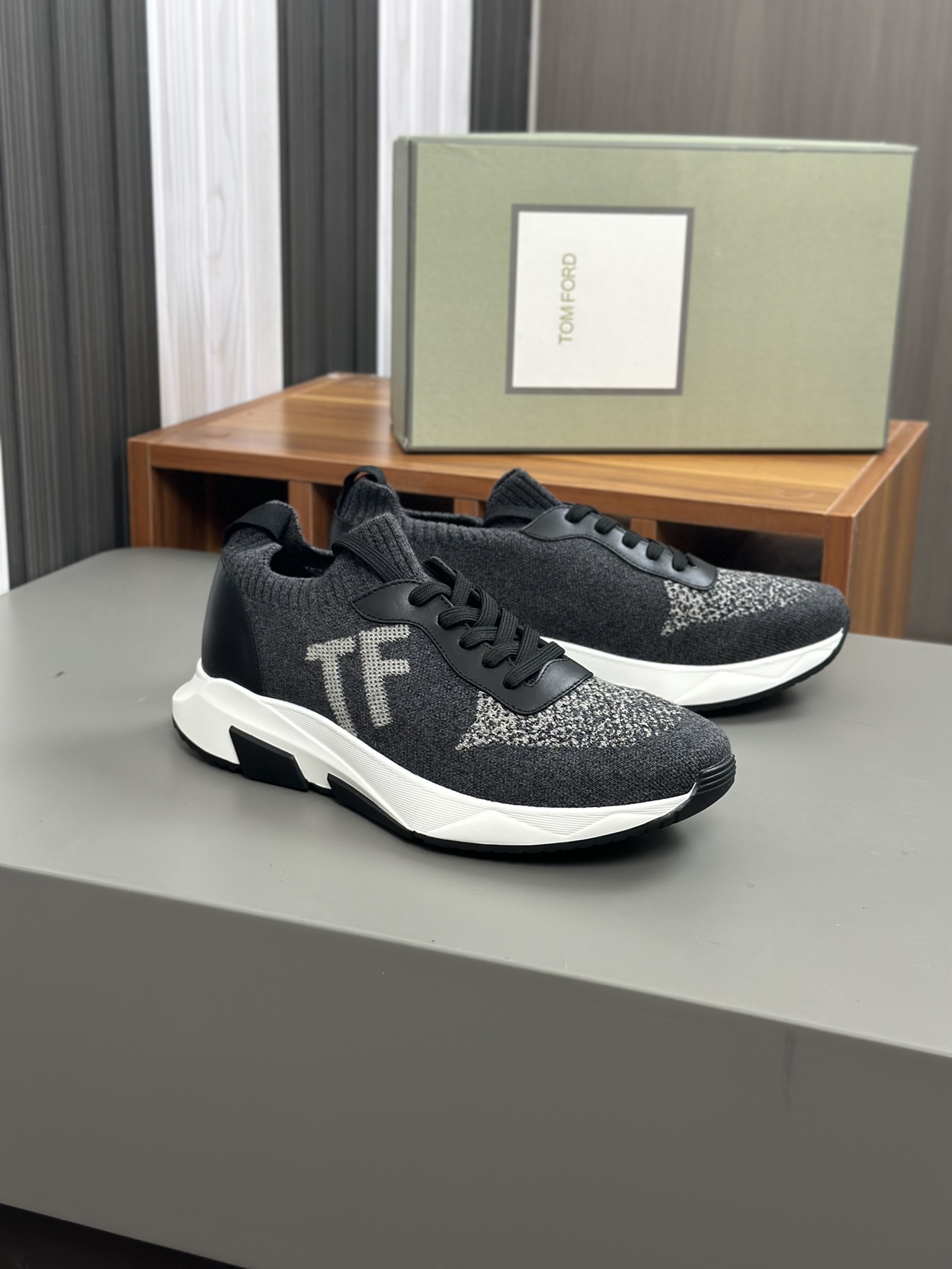 TOM FORD zapatillas bajas de puntoTejido de punto de alta densidad con artesanía de piel de vacuno, 