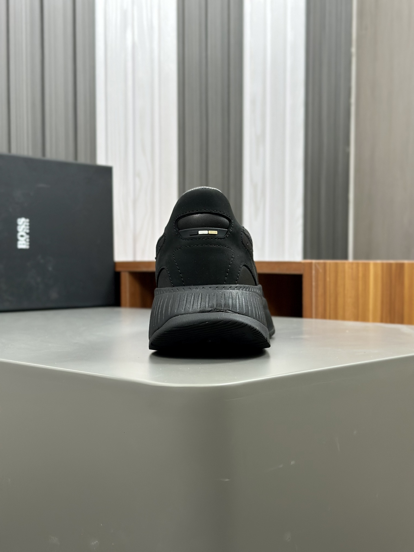 P440BOSS nuevas zapatillas deportivas casuales, el mismo modelo en el sitio web oficial, en el pie e