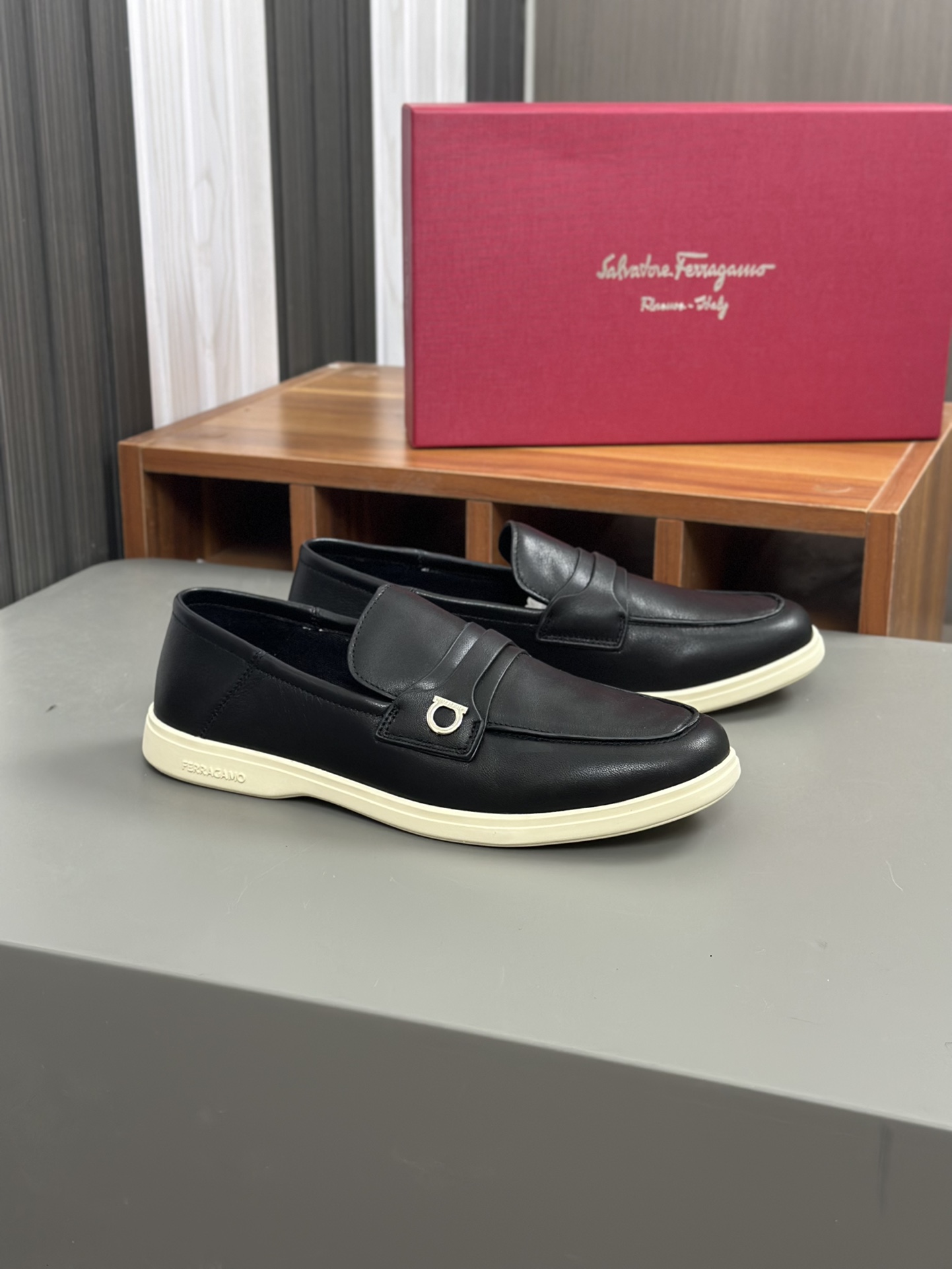 - Nuevo producto - Salvatore Fer* De gama alta de los hombres casuales único original auténtico OEM 