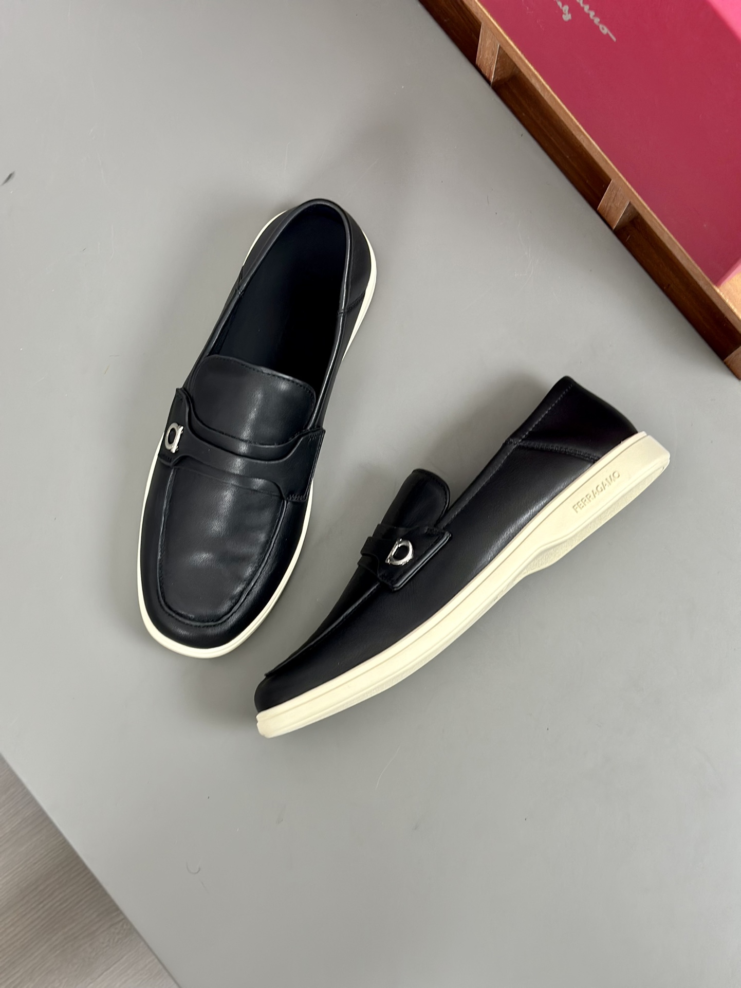 - Nuevo producto - Salvatore Fer* De gama alta de los hombres casuales único original auténtico OEM 