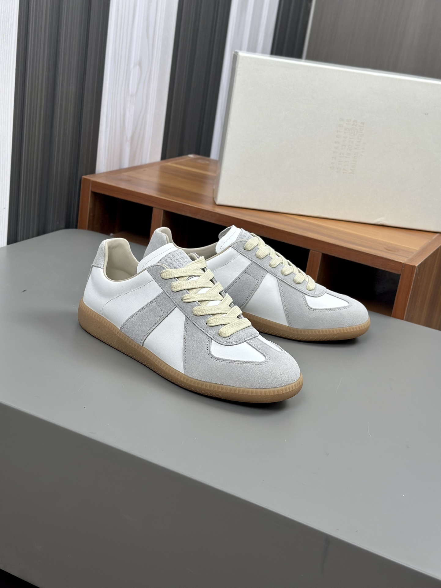 - NUEVO - MM6 Masion Margiela Nuevas zapatillas deportivas informales para pareja de la colección Ma