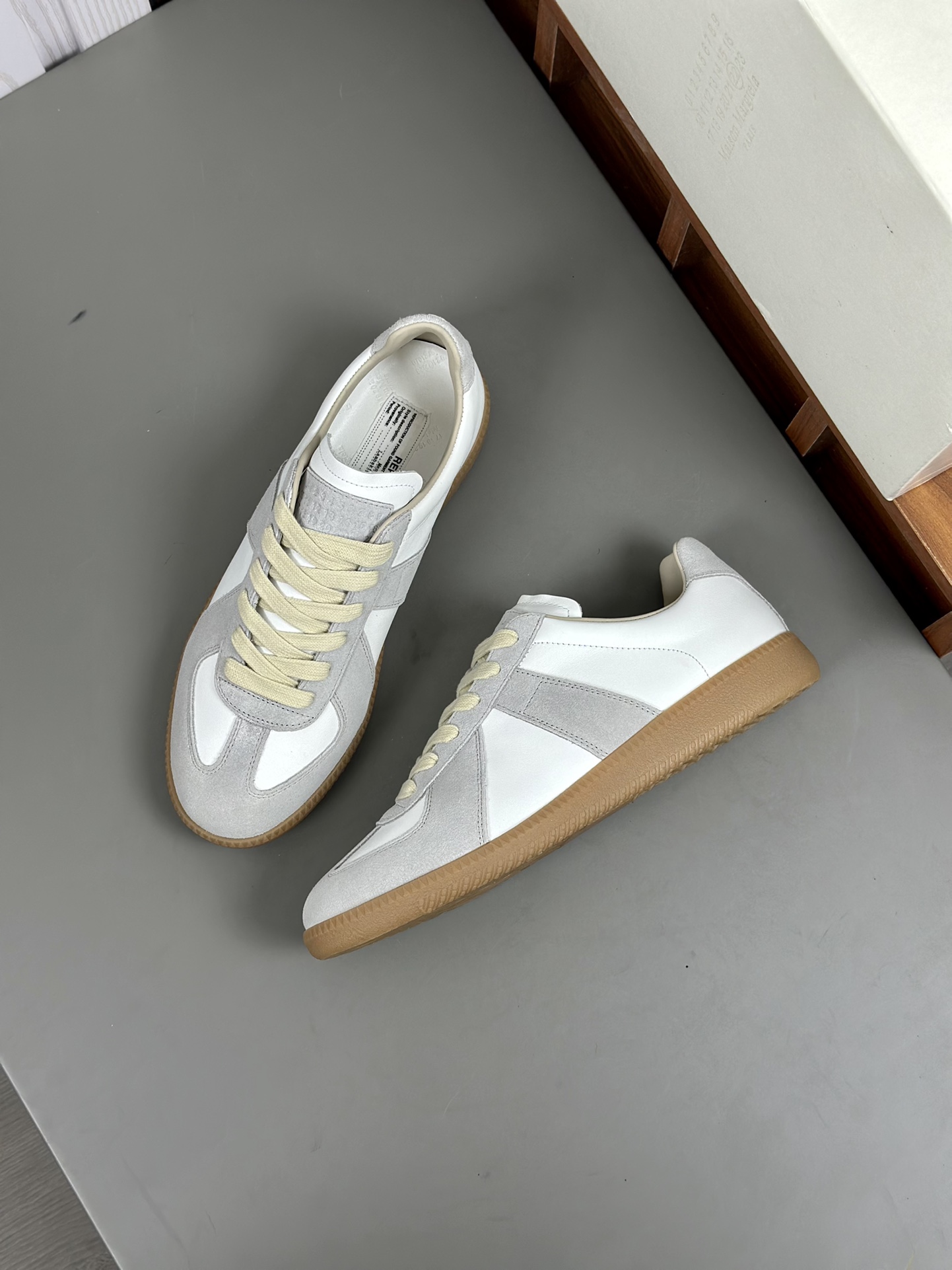 - NUEVO - MM6 Masion Margiela Nuevas zapatillas deportivas informales para pareja de la colección Ma