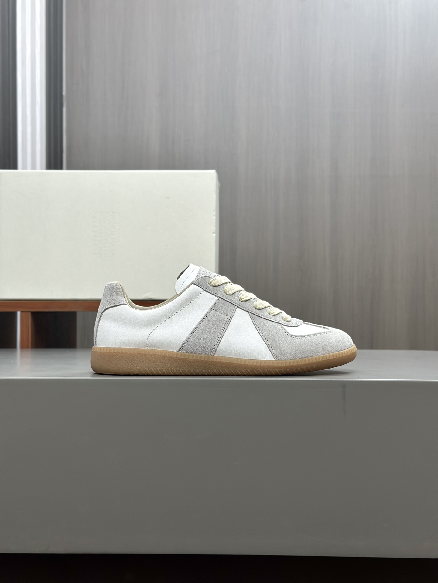 - NUEVO - MM6 Masion Margiela Nuevas zapatillas deportivas informales para pareja de la colección Ma
